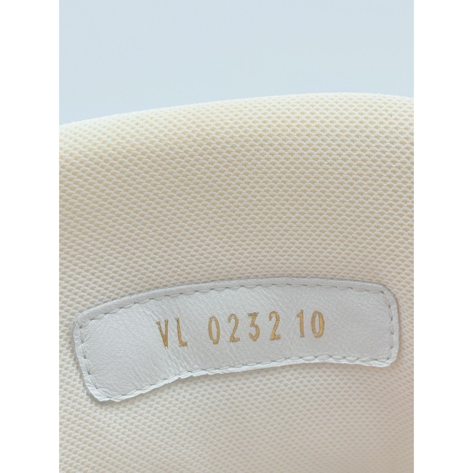 Louis Vuitton Louis Vuitton Trainer ' White Pink ' | EXCELLENT COND! Size US 11.5 / EU 44-45 - 14 Thumbnail