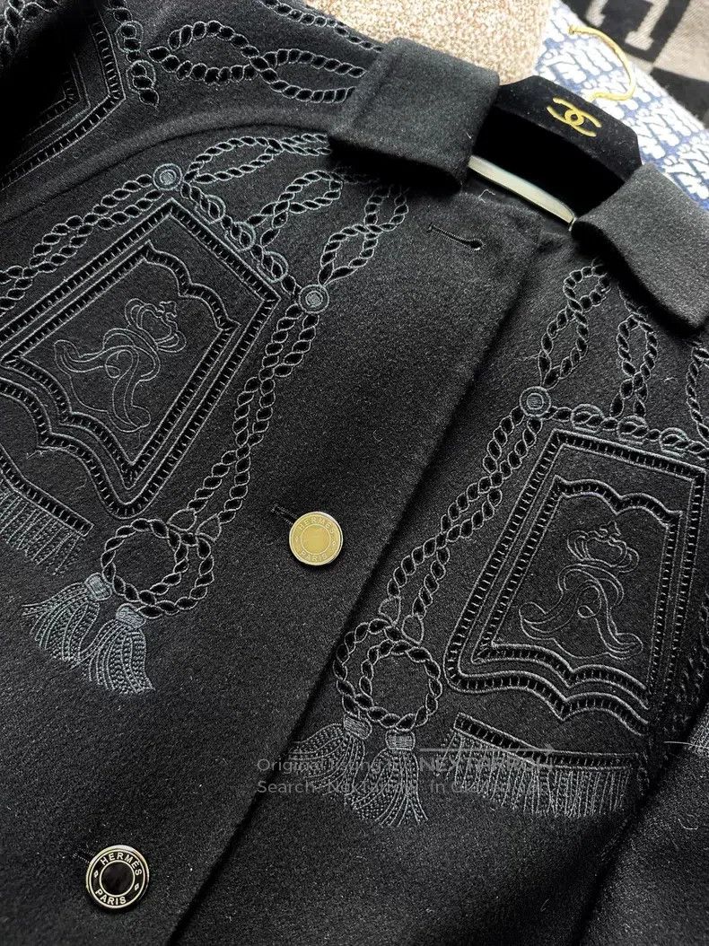 Hermes Hermes Black Cutout Embroidered Cashmere Greatcoat Jacket Size XS / US 0-2 / IT 36-38 - 4 Thumbnail