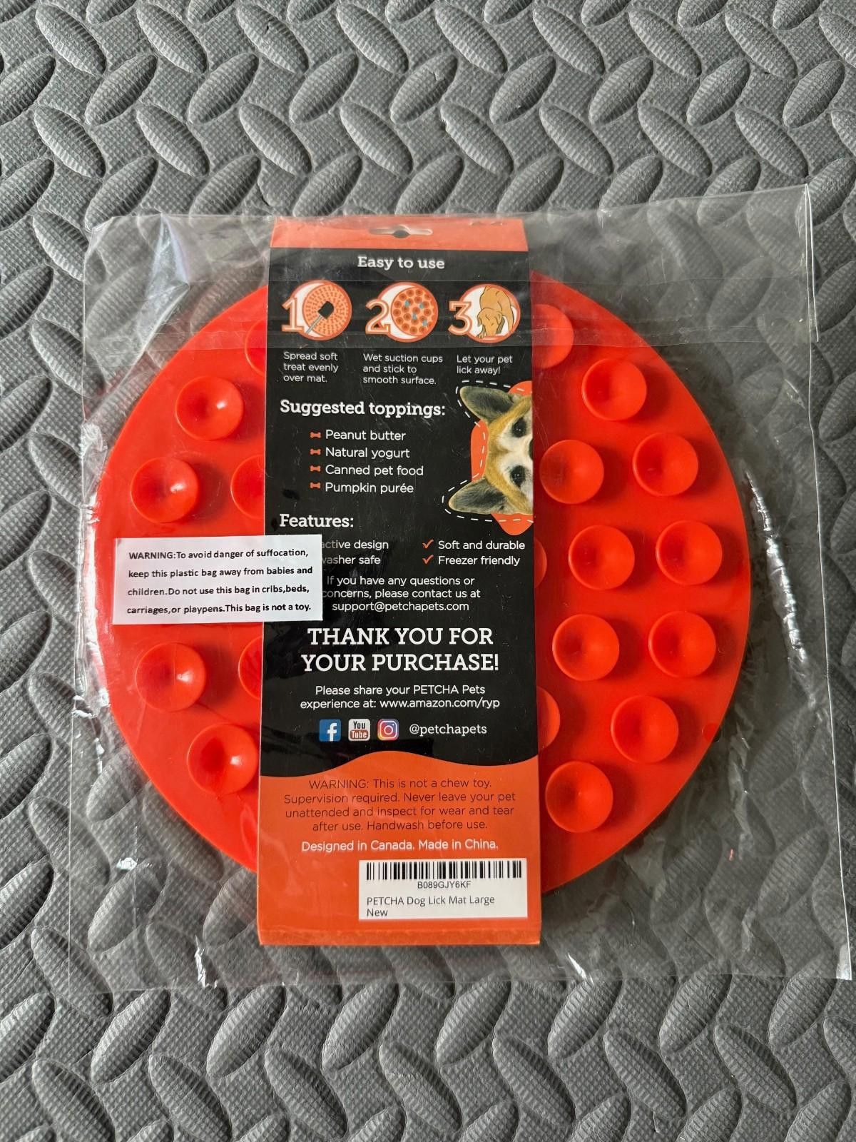 Other PETCHA Dog Silicone Pet Lick Mat and Slow Feeder Size ONE SIZE - 2 Thumbnail