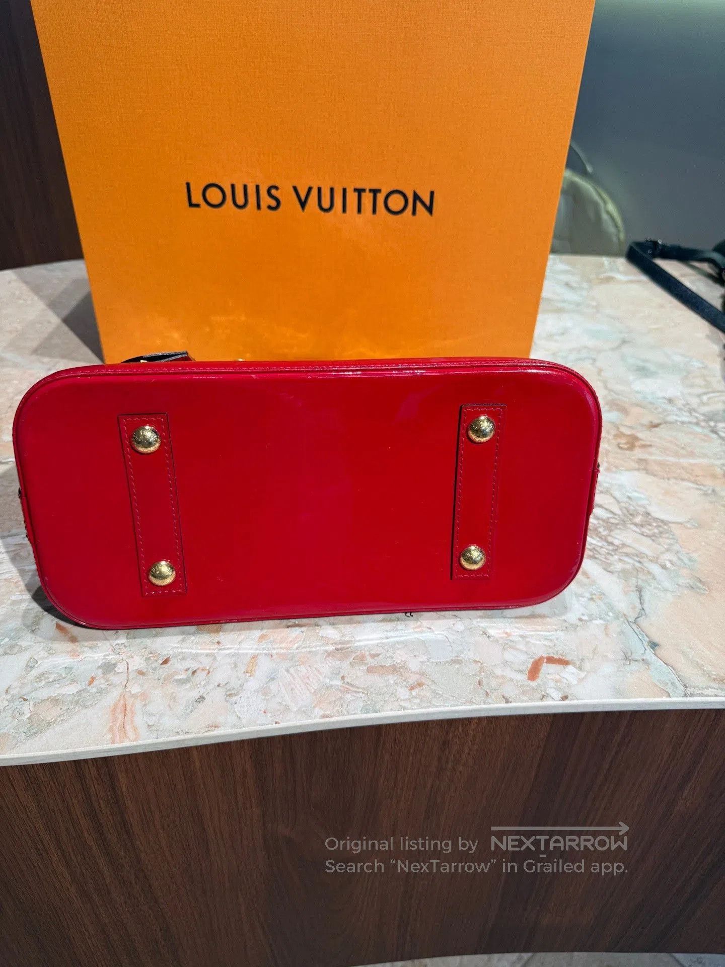 Louis Vuitton LV Alma Patent Leather Red Shell Bag. Size ONE SIZE - 6 Thumbnail