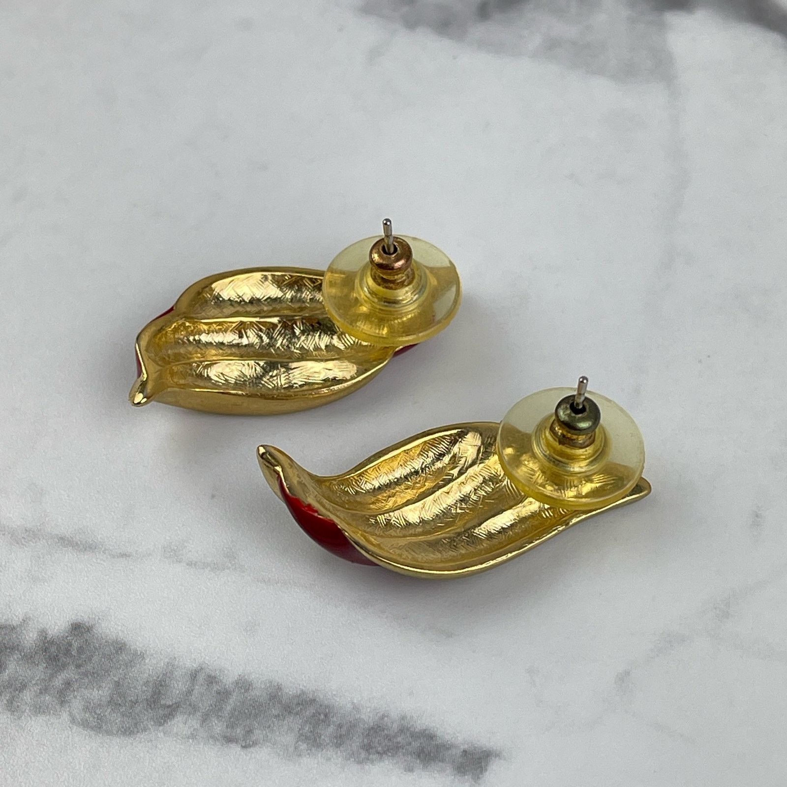 Vintage VTG 70’s 80’s Wavy Earrings Gold Red Enamel Retro Mob Wife Size ONE SIZE - 9 Thumbnail