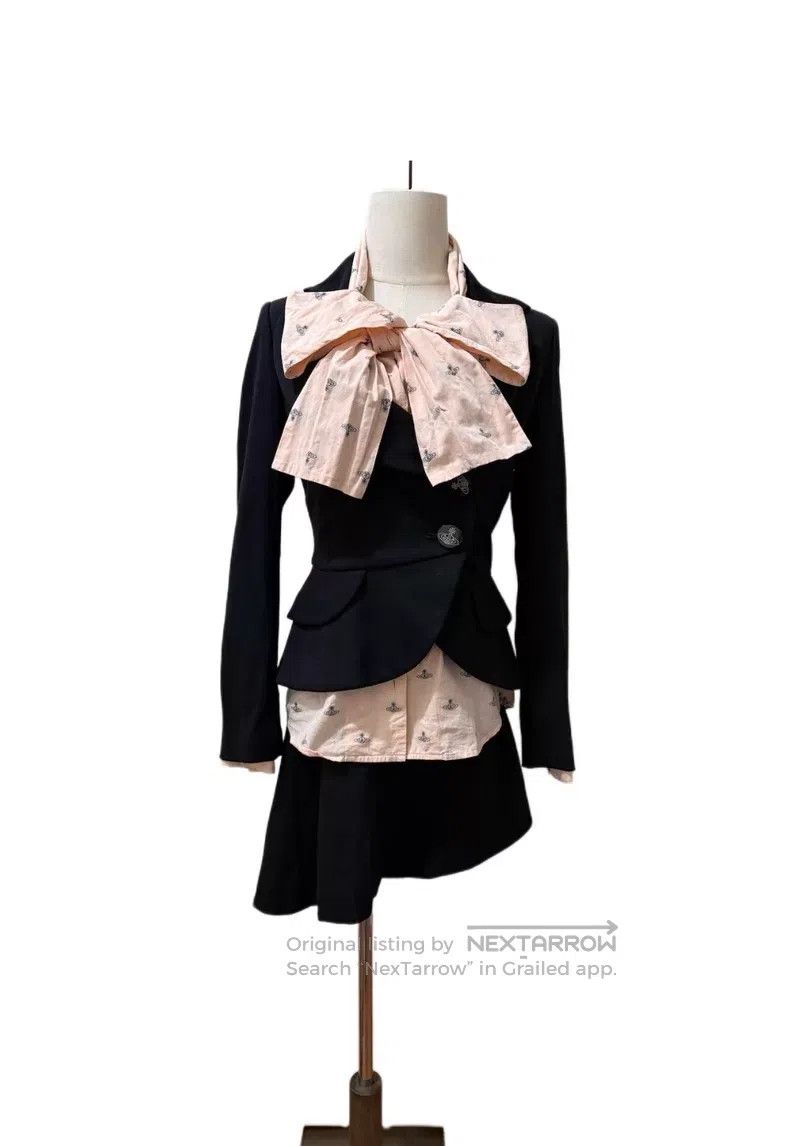 Vivienne Westwood Vivienne Westwood Black heart-shaped collar suit Size M / US 6-8 / IT 42-44 - 4 Thumbnail