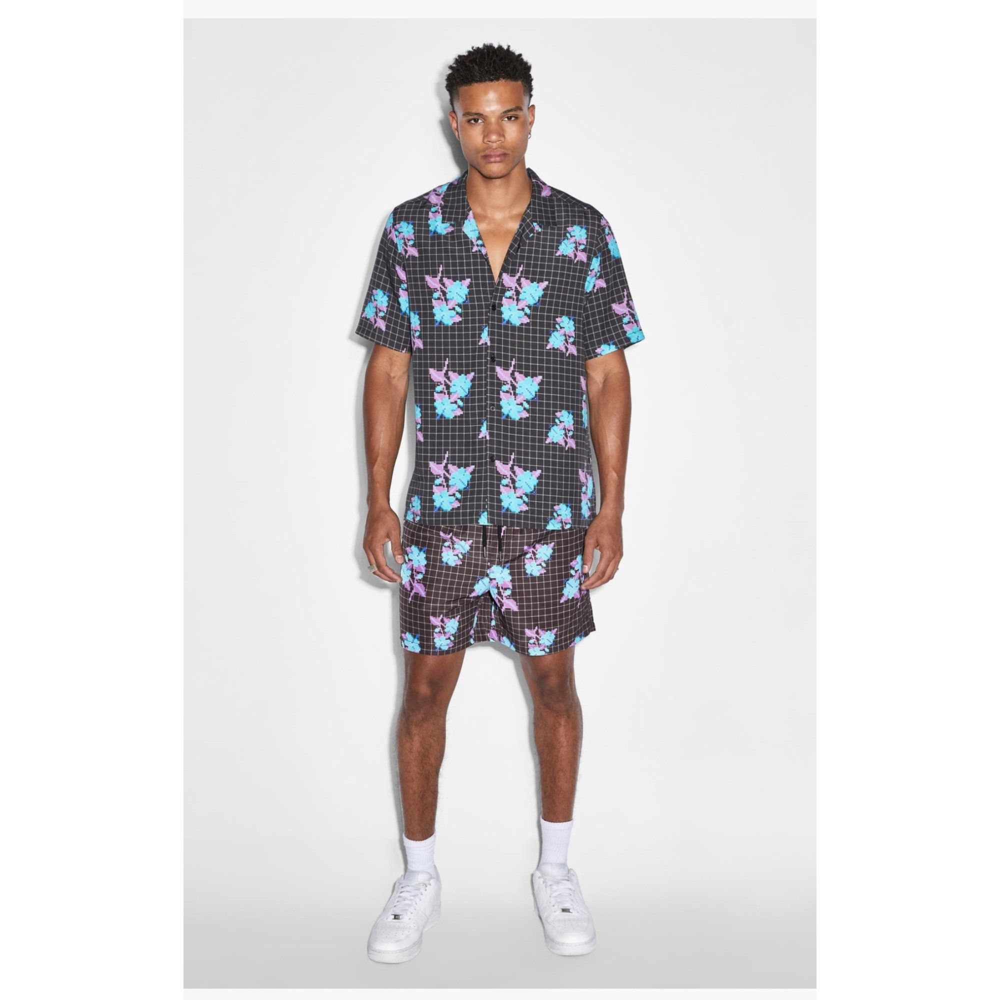 Ksubi Ksubi Floral Short Sleeve Button Up Shirt NWT - Size L Size US L / EU 52-54 / 3 - 1 Thumbnail