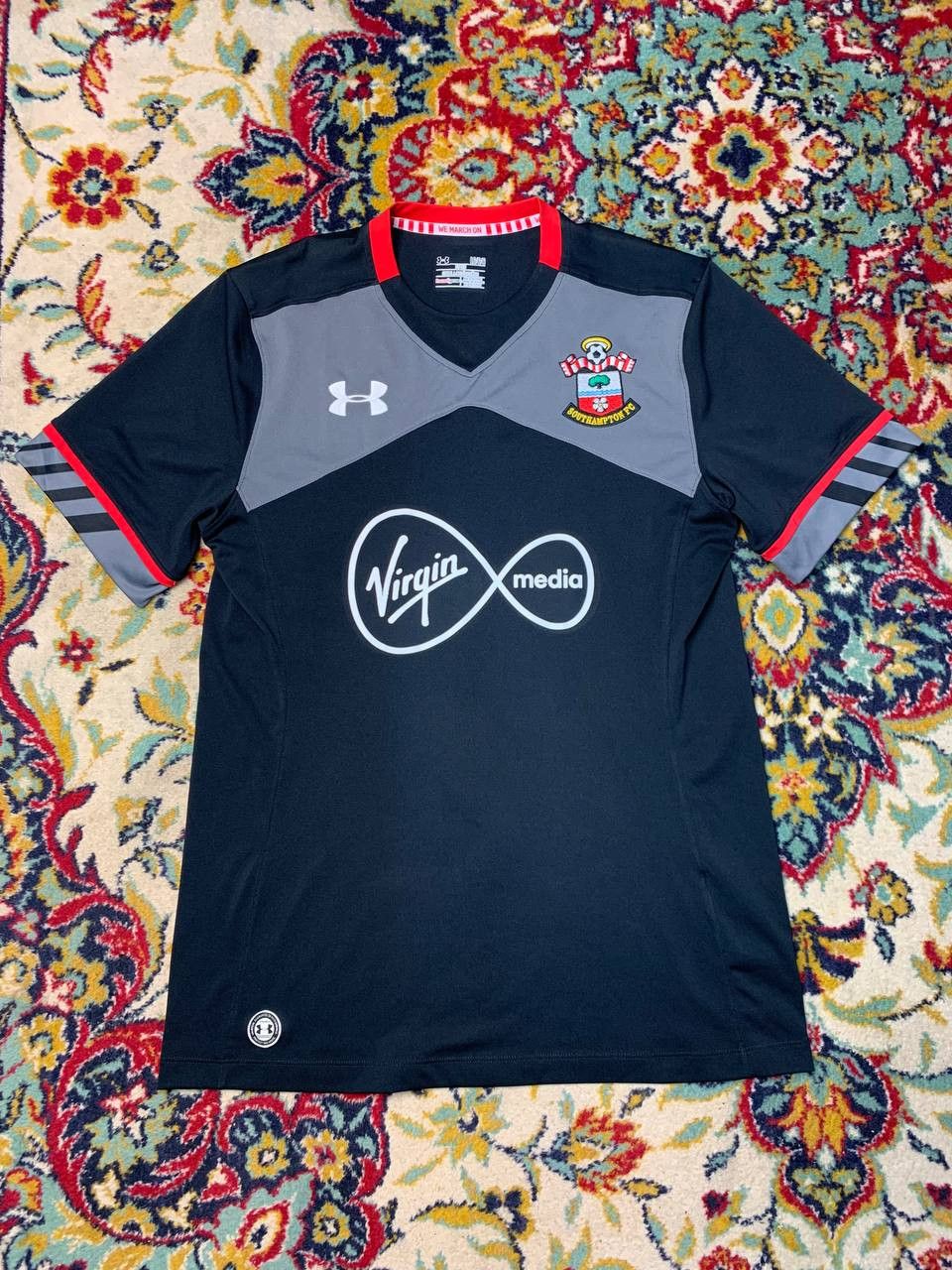 Under Armour UNDER ARMOUR Southampton FC 2016/2017 BLACK Away Jersey Size US L / EU 52-54 / 3 - 1 Thumbnail