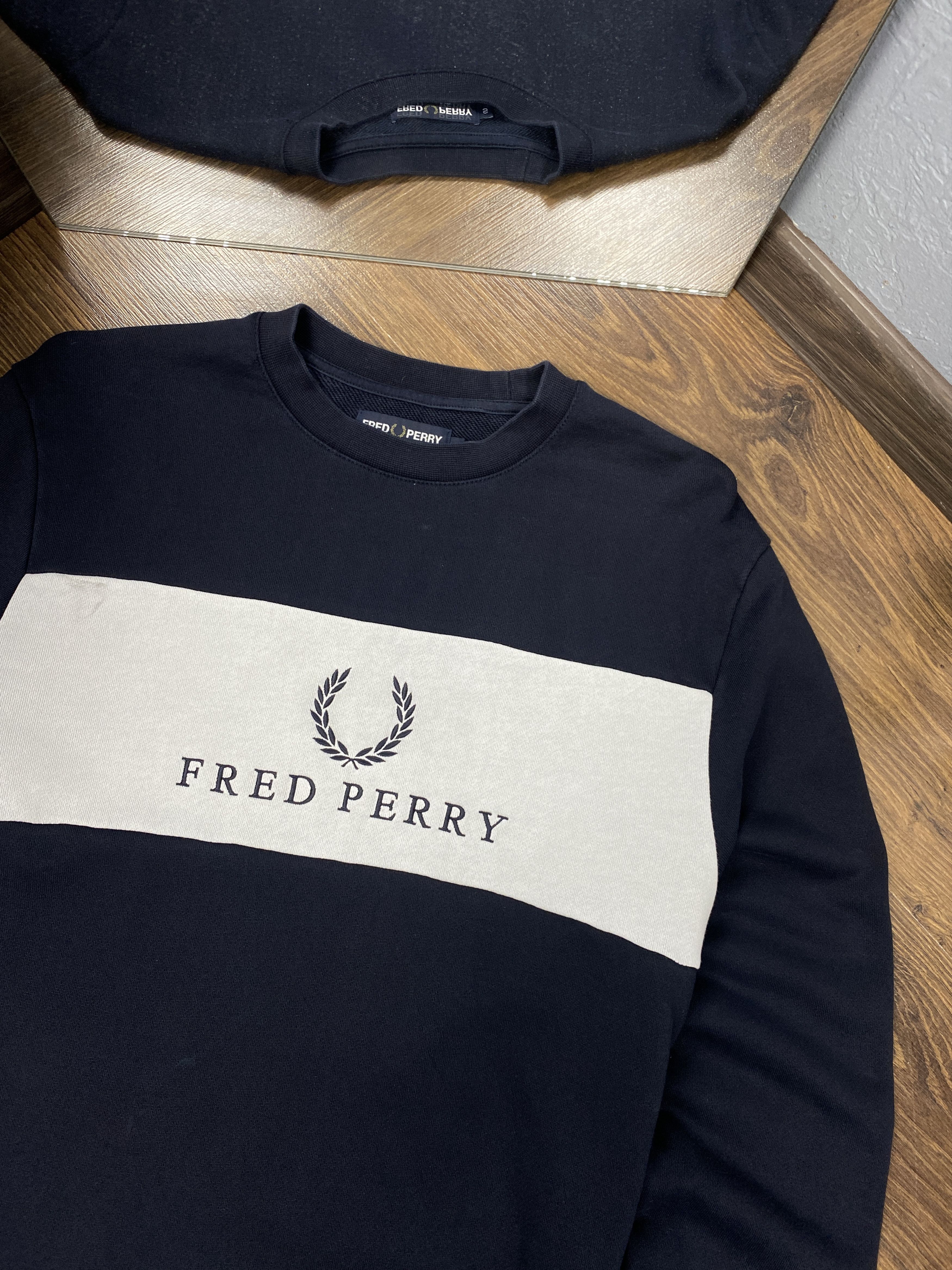 Fred Perry × Vintage Fred Perry vintage embroidered logo sweatshirt Size US S / EU 44-46 / 1 - 2 Thumbnail