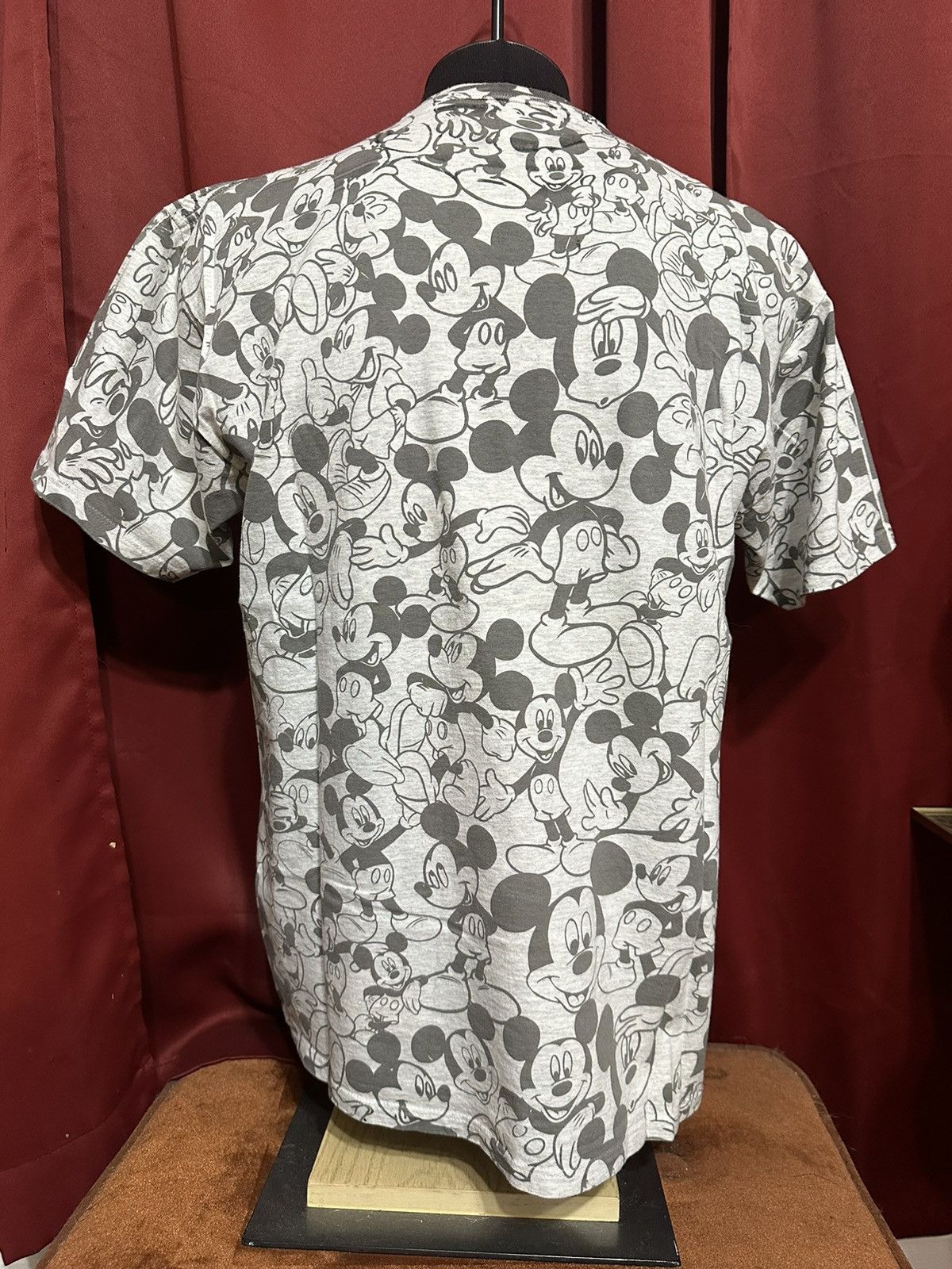 Disney × Mickey Mouse × Vintage Vintage Mickey Mouse Tshirt 90’s All Over Print Disney Grail Size US XL / EU 56 / 4 - 2 Thumbnail