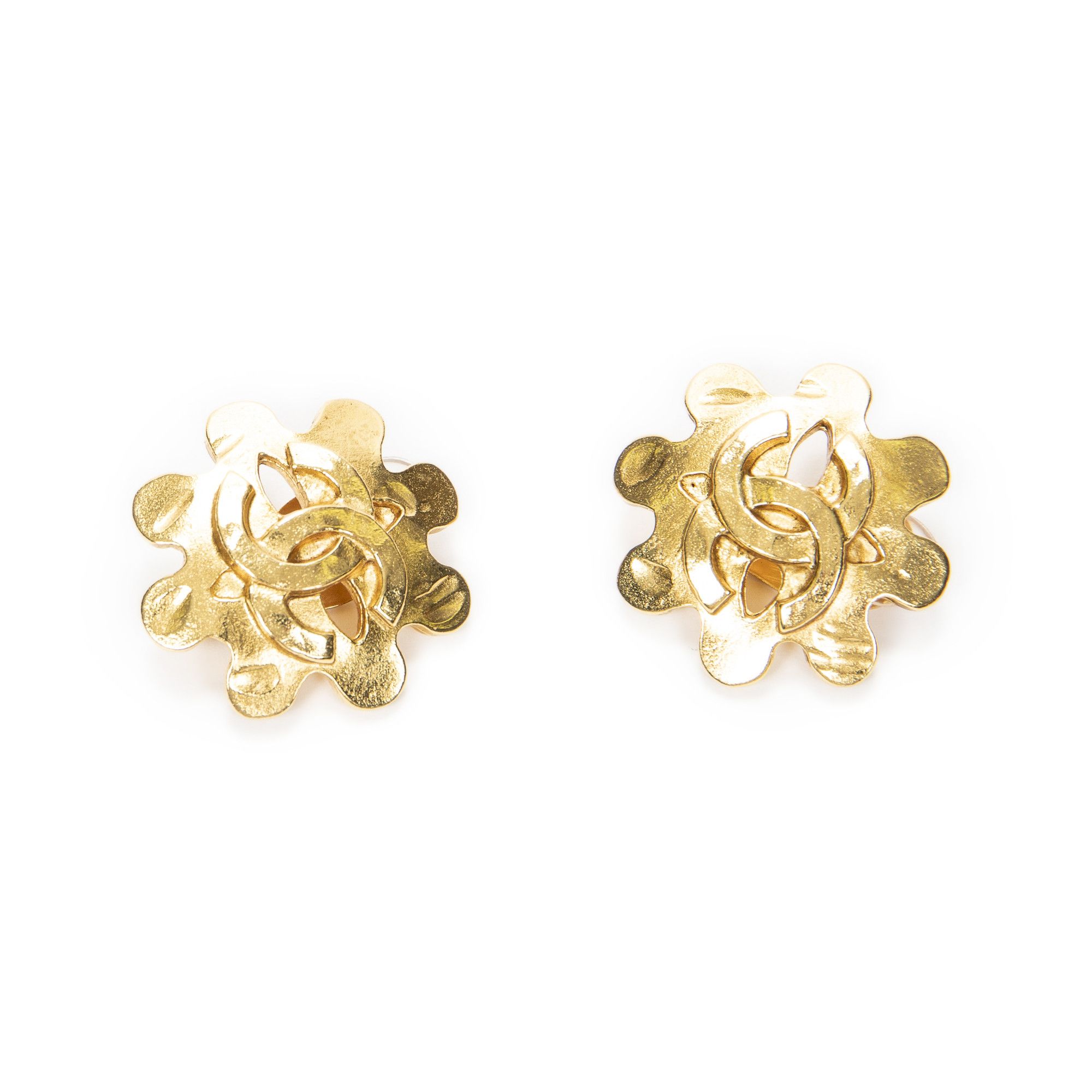 Chanel CC Floral Clip On Earrings Size ONE SIZE - 1 Thumbnail