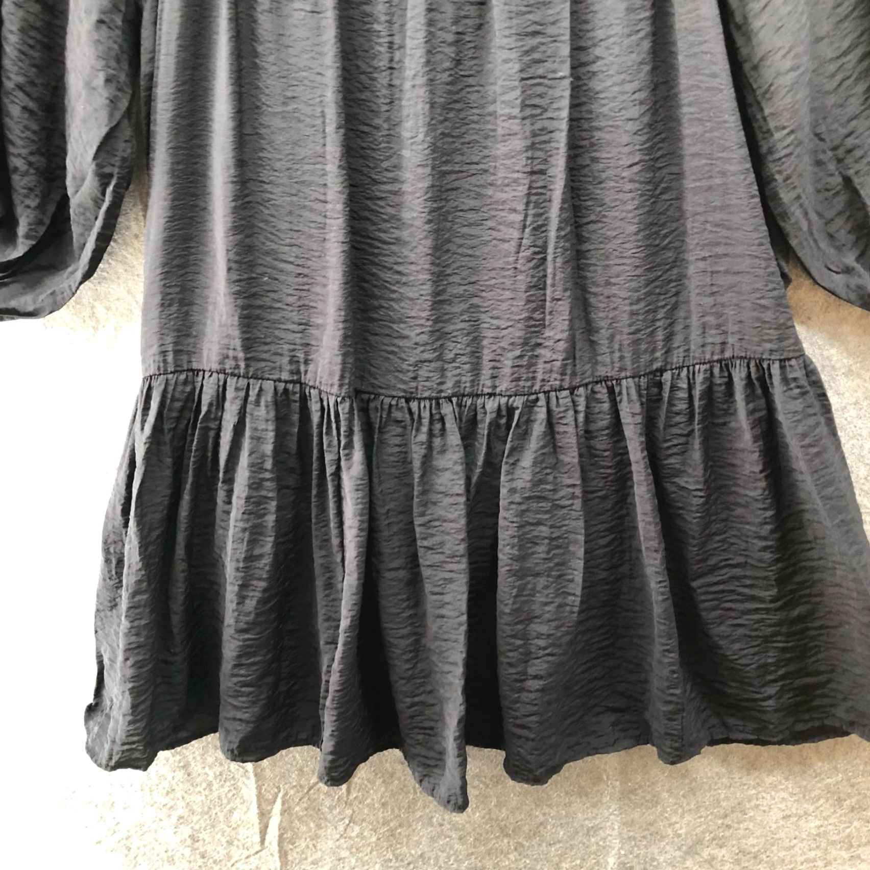 H&M H&M Balloon Sleeve Mini Dress Womens S Black Oversized A-Line Peplum Crepe Dress Size S / US 4 / IT 40 - 4 Thumbnail