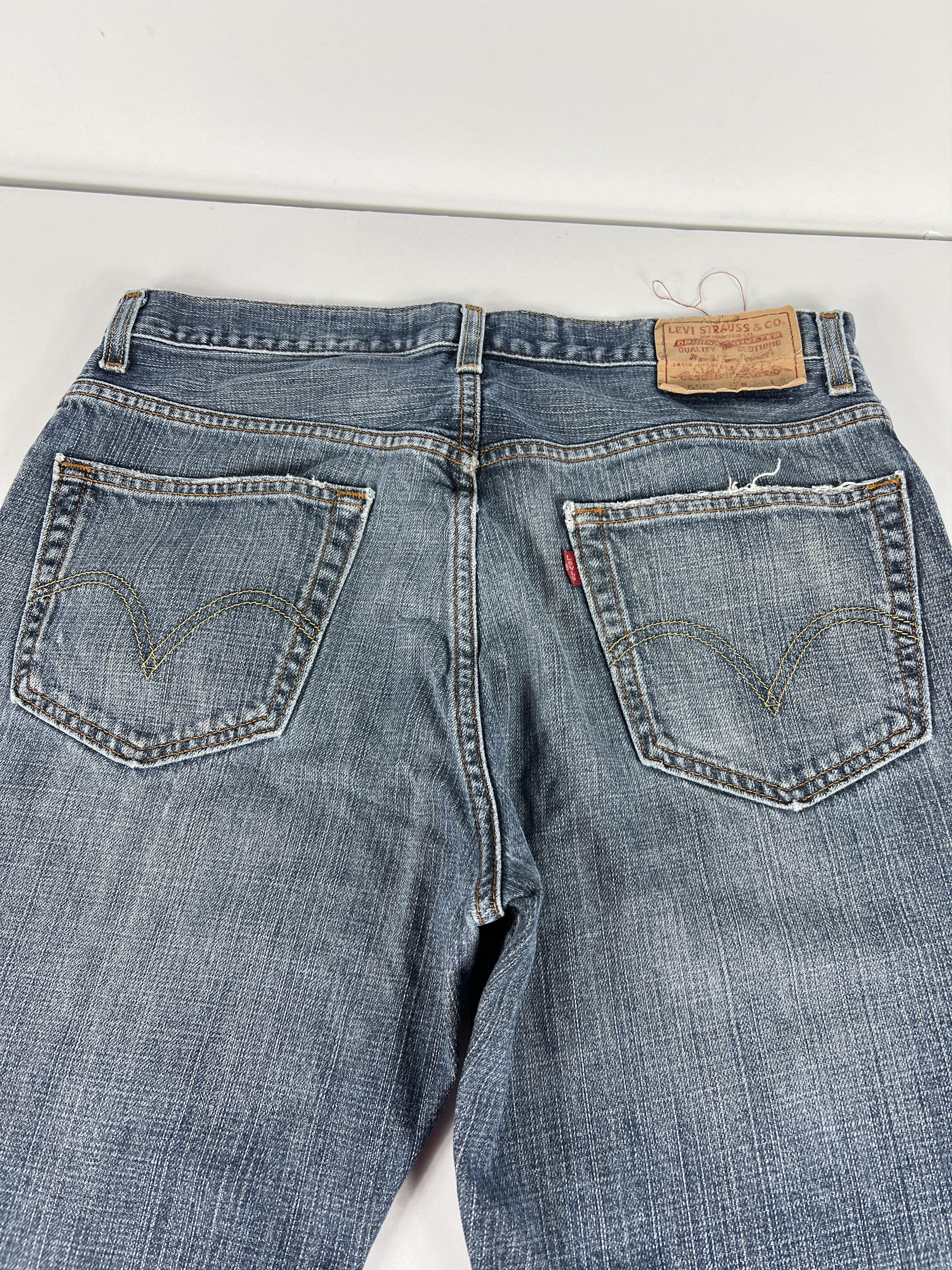 Levi's Y2K Levi's Jeans 559 Relaxed Straight Blue Thrashed Denim Size US 34 / EU 50 - 14 Thumbnail