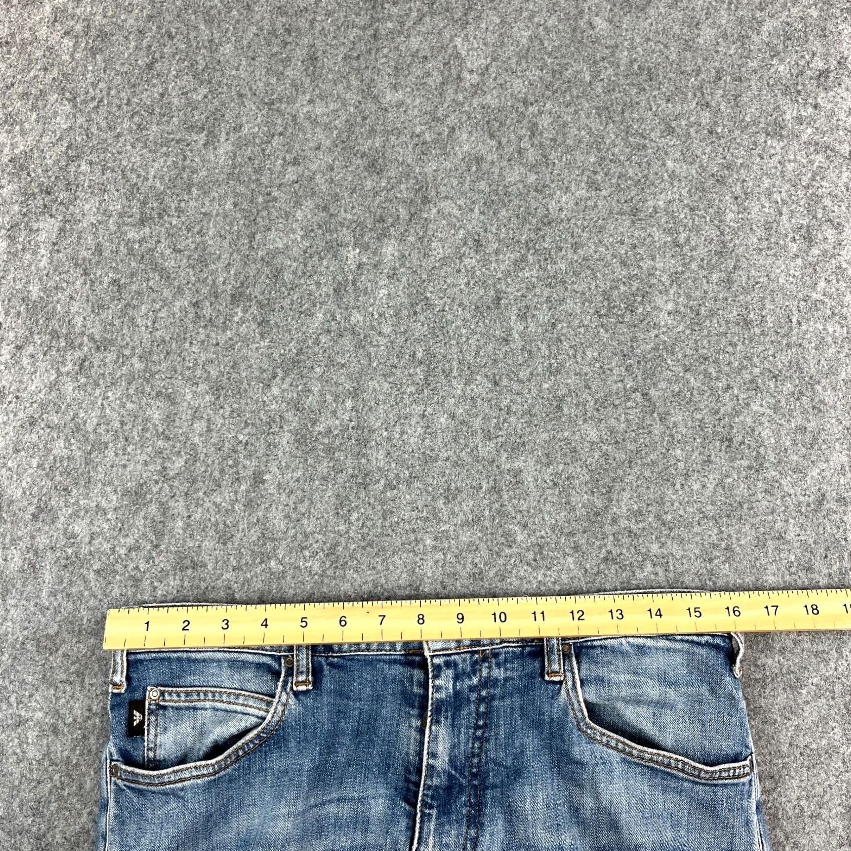 Vintage Armani Jeans Jeans Slim Tapered 33 32 Blue Denim Cotton Elastan Stretch 5-Pocket Mens Regular Waist 33 Inseam 32 In 10 Rise Classic Vintage NoN/A Size US 33 - 6 Thumbnail