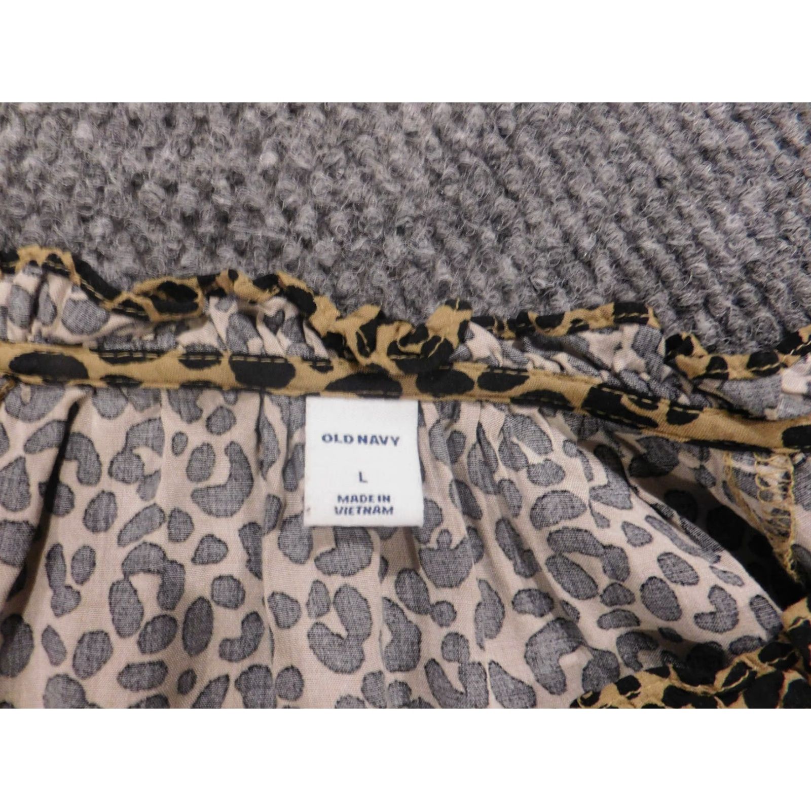 Old Navy Old Navy Blouse Women L Multicolor Animal Print Round Neck Long Sleeve Pullover Casual Rayon Classic Stretch Top Size L / US 10 / IT 46 - 4 Thumbnail
