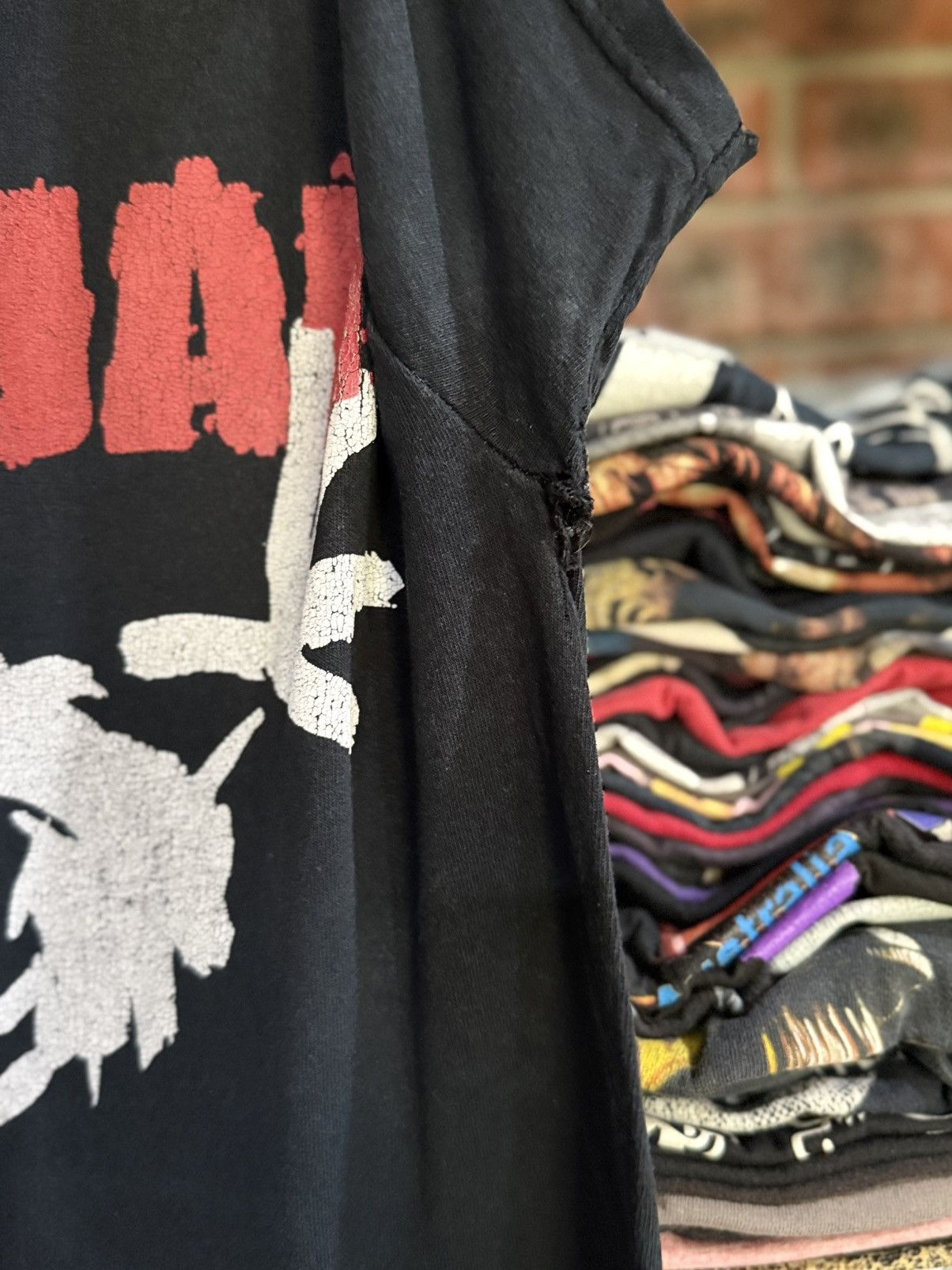 Band Tees Thrashed Vintage Pearl Jam Alive Promo Faded Tee Size US M / EU 48-50 / 2 - 10 Thumbnail