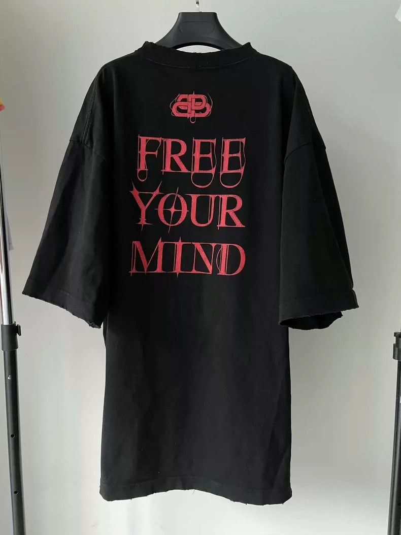 Balenciaga Balenciaga Sabotage Old Devil's Eye Short Sleeve Size US S / EU 44-46 / 1 - 2 Thumbnail