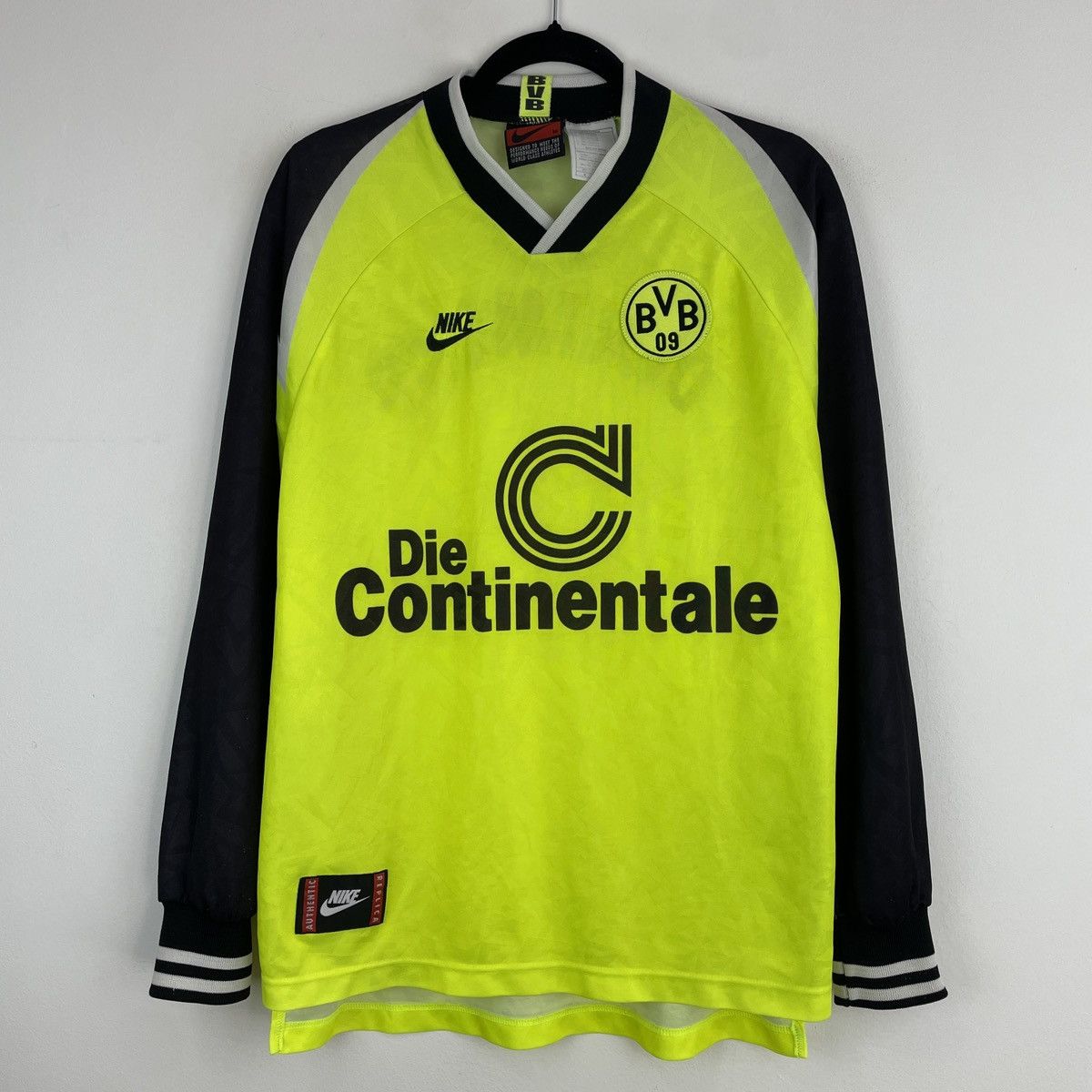 Nike Vintage Borussia Dortmund 1996/1997 Nike Home Jersey Shirt Size US M / EU 48-50 / 2 - 1 Thumbnail