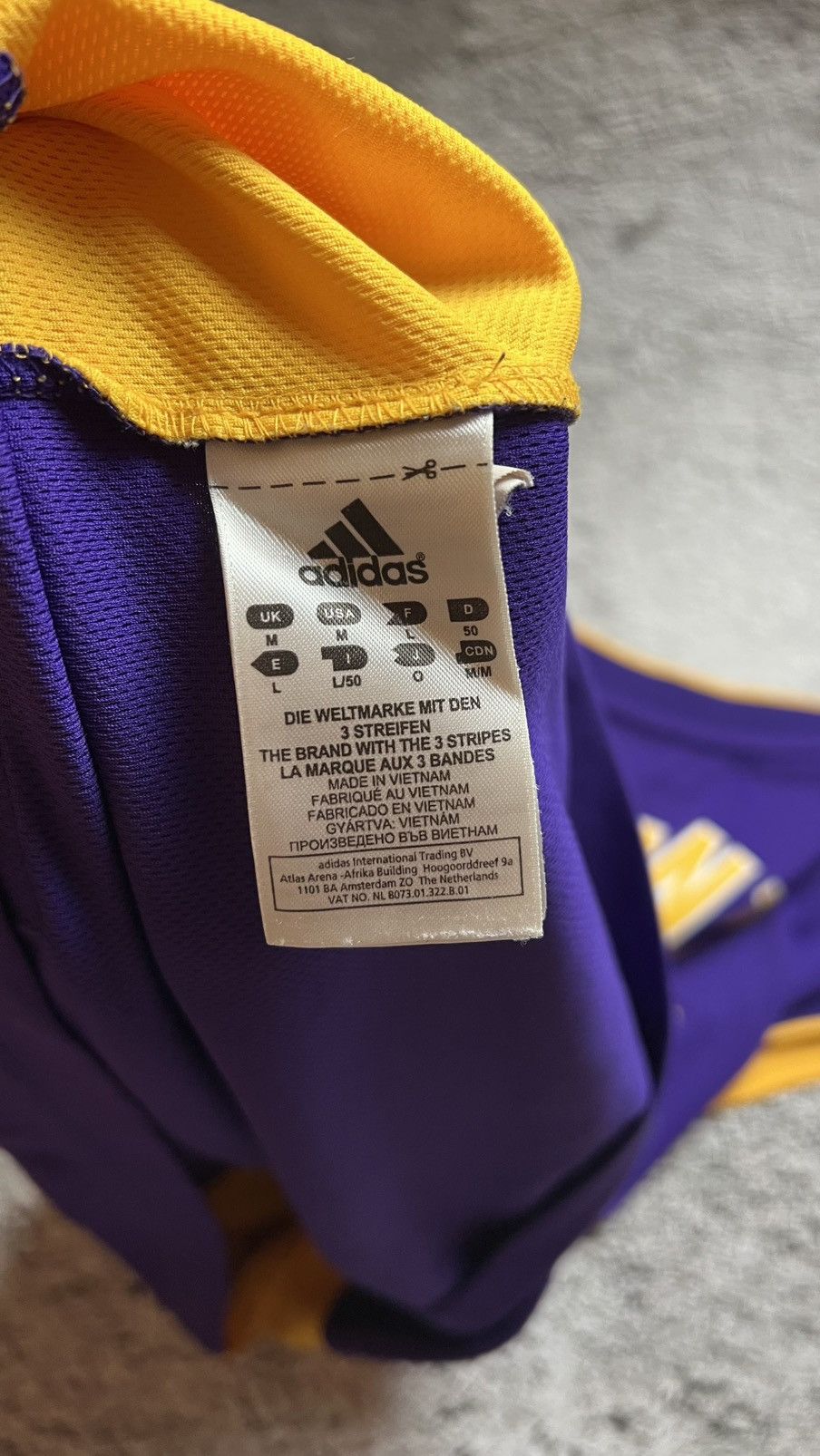 Adidas Los Angeles Lakers NBA Kobe Bryant adidas y2k jersey Size US M / EU 48-50 / 2 - 7 Thumbnail