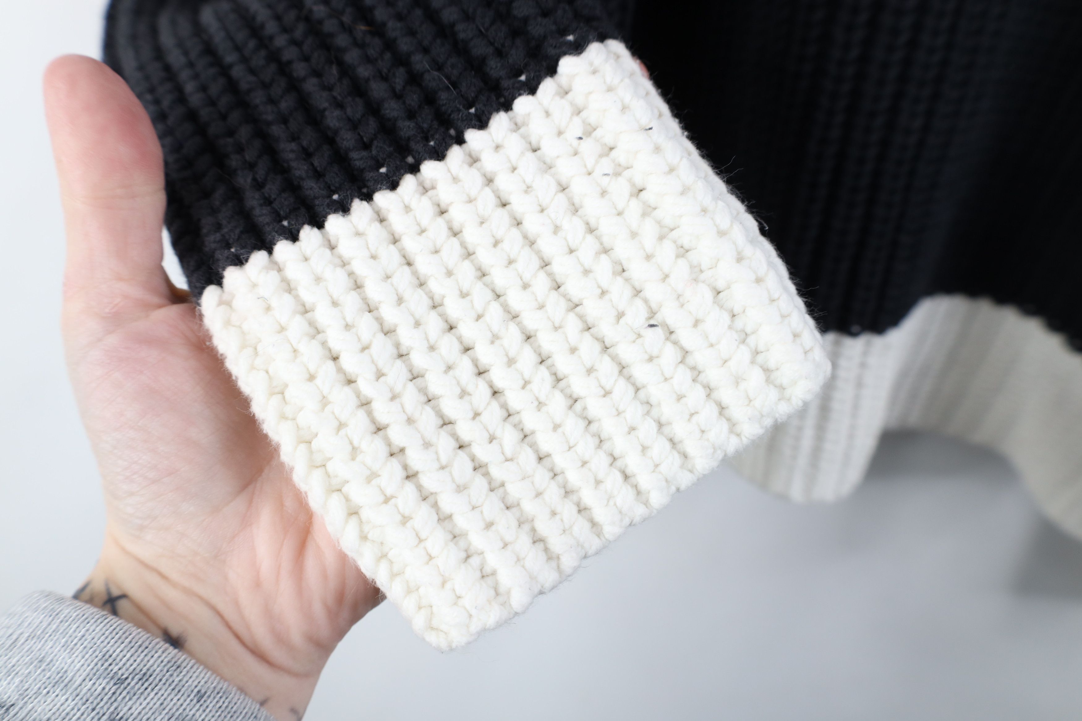 Tommy Hilfiger Vintage 90s Tommy Hilfiger Ribbed Knit Turtleneck Sweater Size L / US 10 / IT 46 - 7 Thumbnail