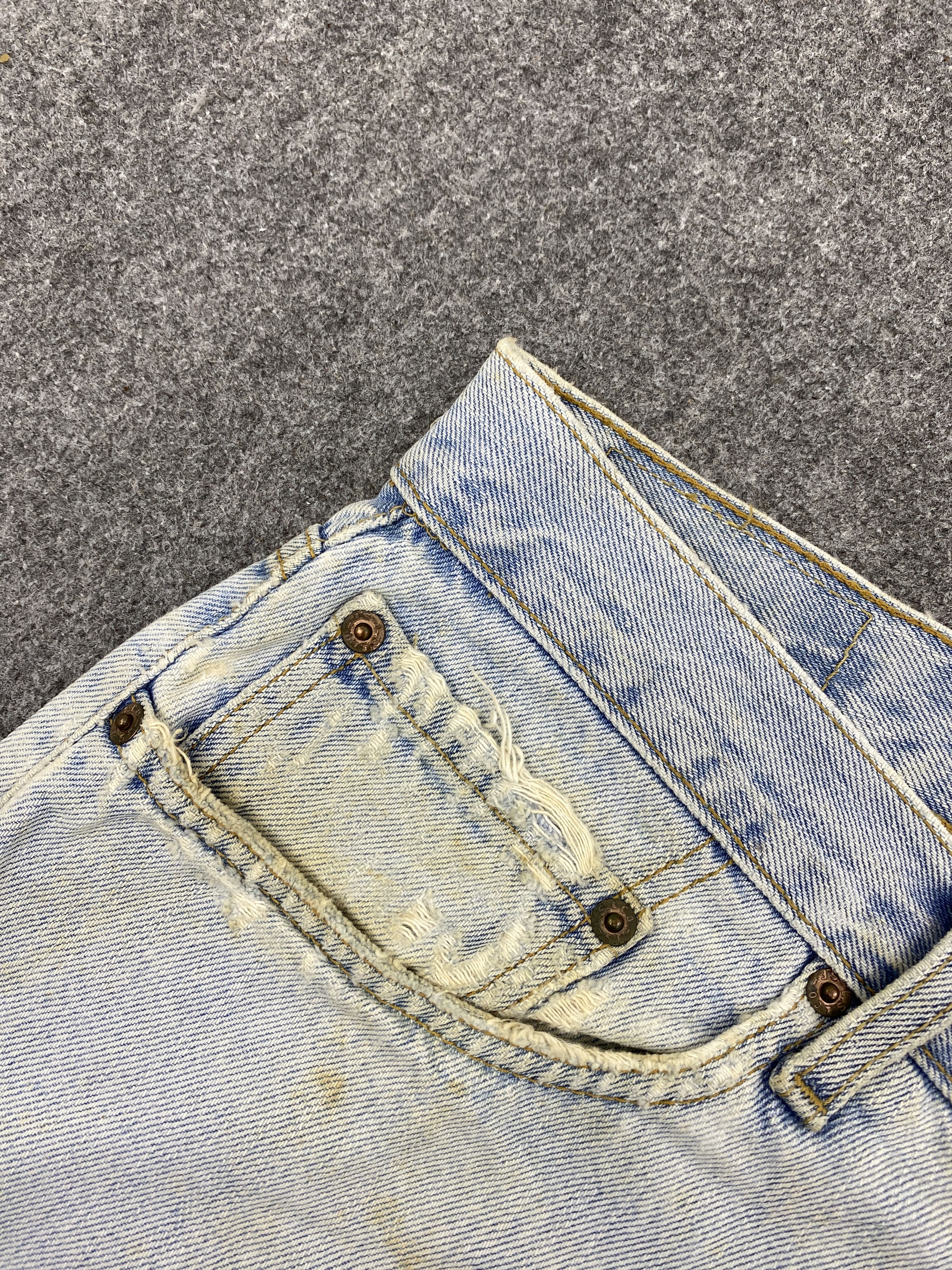 Levi's × Vintage Light Washed Vintage Levis 505 Straight Fit Denim Jeans Size US 40 / EU 56 - 13 Thumbnail