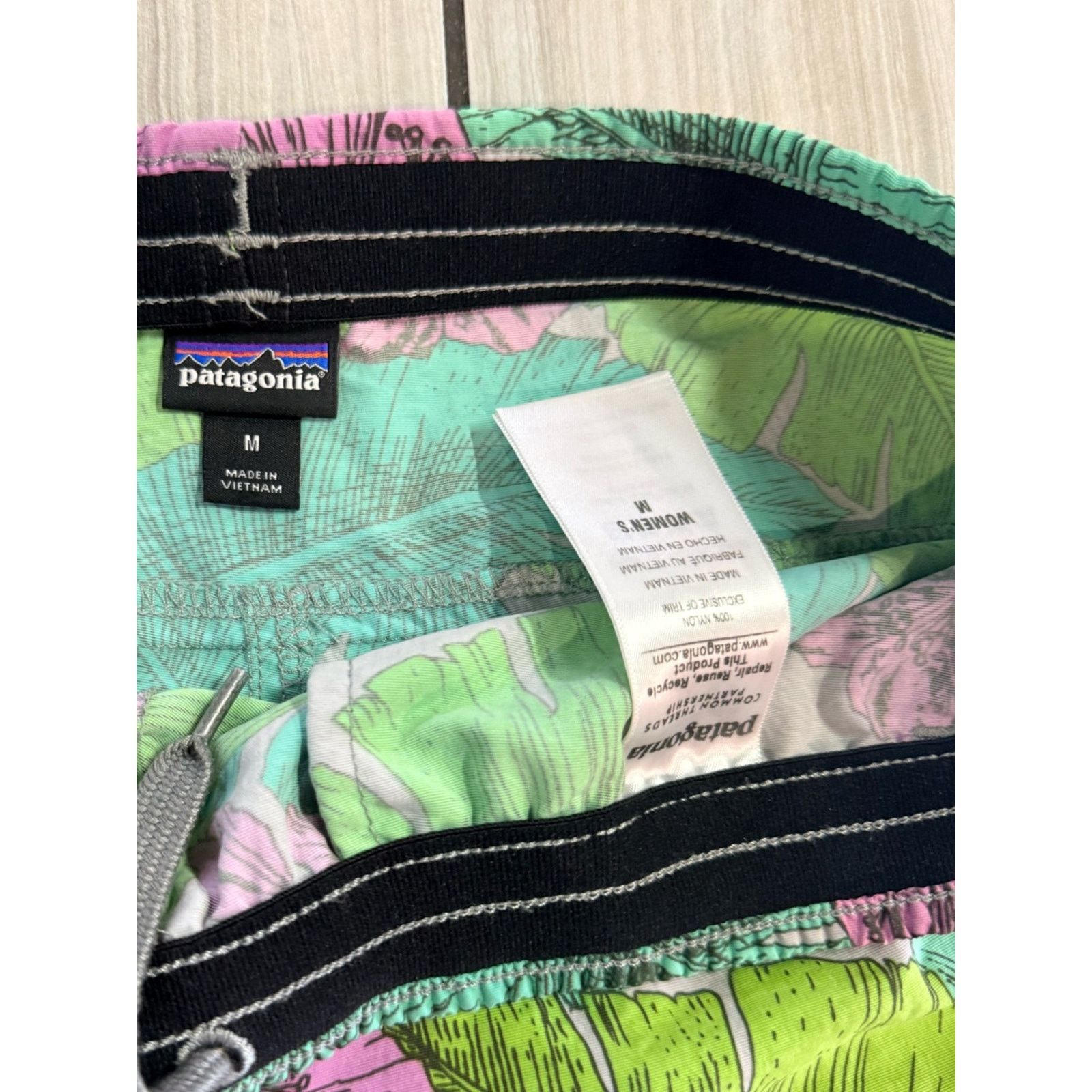 Patagonia Patagonia Tropical Floral Baggies Shorts Size 32" / US 10 / IT 46 - 4 Thumbnail