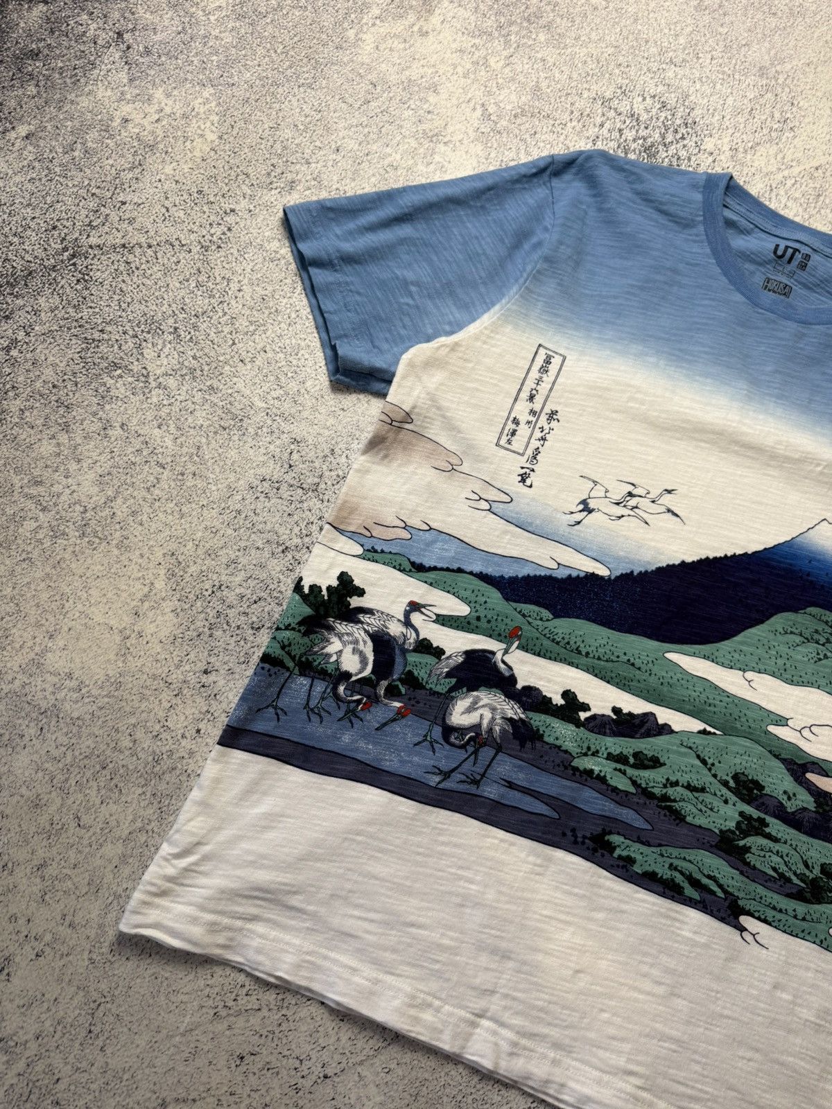 Uniqlo Mens T Shirt Uniqlo Hokusai Blue Pop Art Tee Size L Size US L / EU 52-54 / 3 - 9 Thumbnail