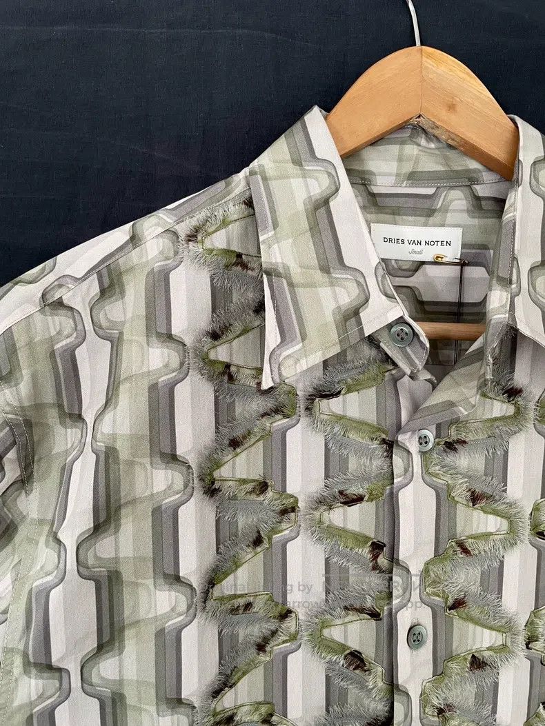 Dries Van Noten Dries Van Noten Embroidered printed short-sleeved shirt Size US S / EU 44-46 / 1 - 3 Thumbnail
