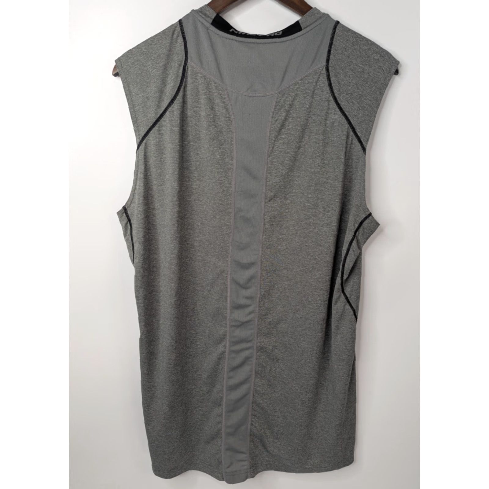 Nike Nike Pro Tank Top Men's Large Sleeveless DriFit Athletic Shirt 703102-091 Gray Pro Size US L / EU 52-54 / 3 - 3 Thumbnail