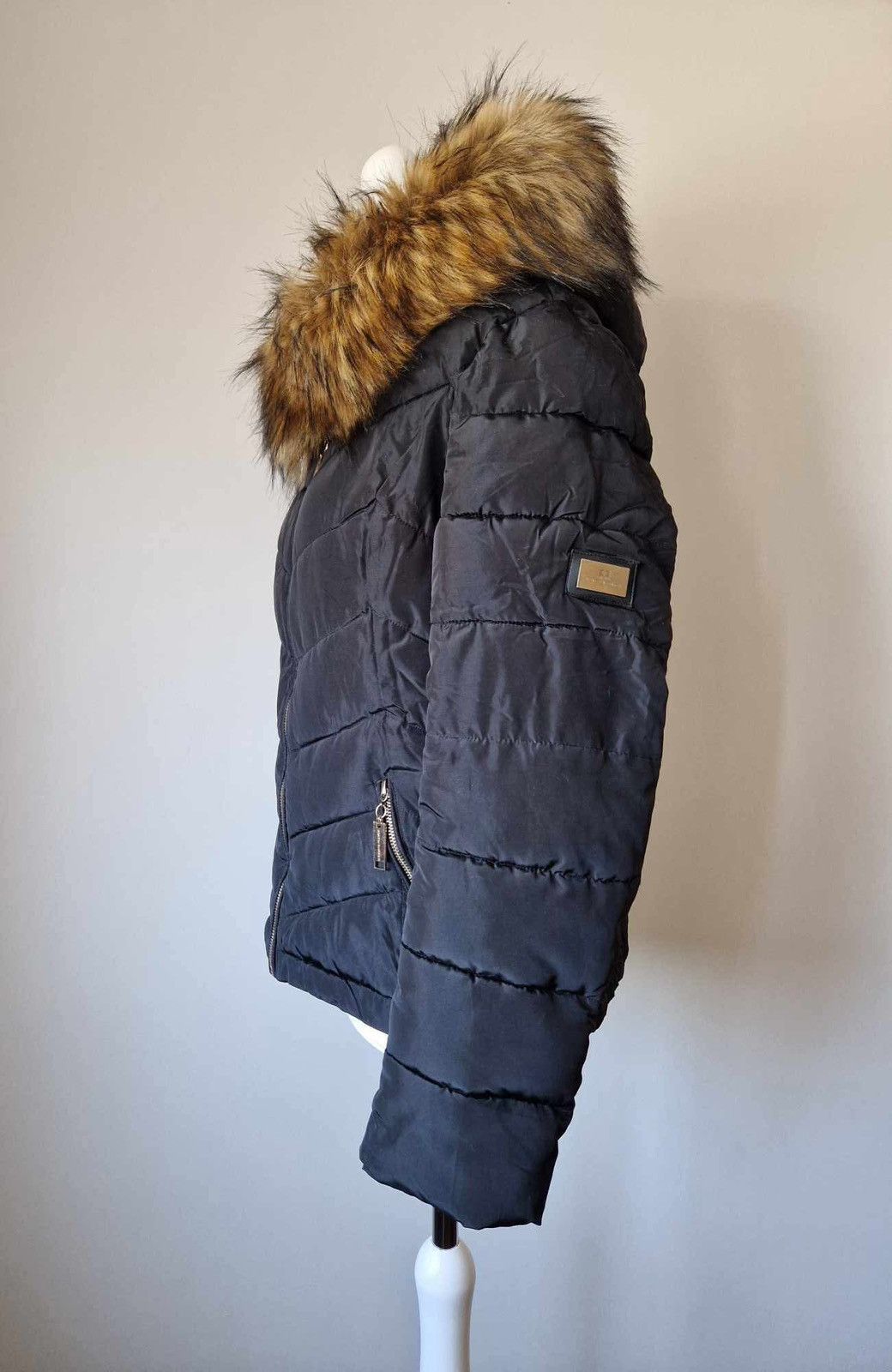 Elisabetta Franchi Elisabetta Franchi Puffer Jacket size M Size M / US 6-8 / IT 42-44 - 14 Thumbnail