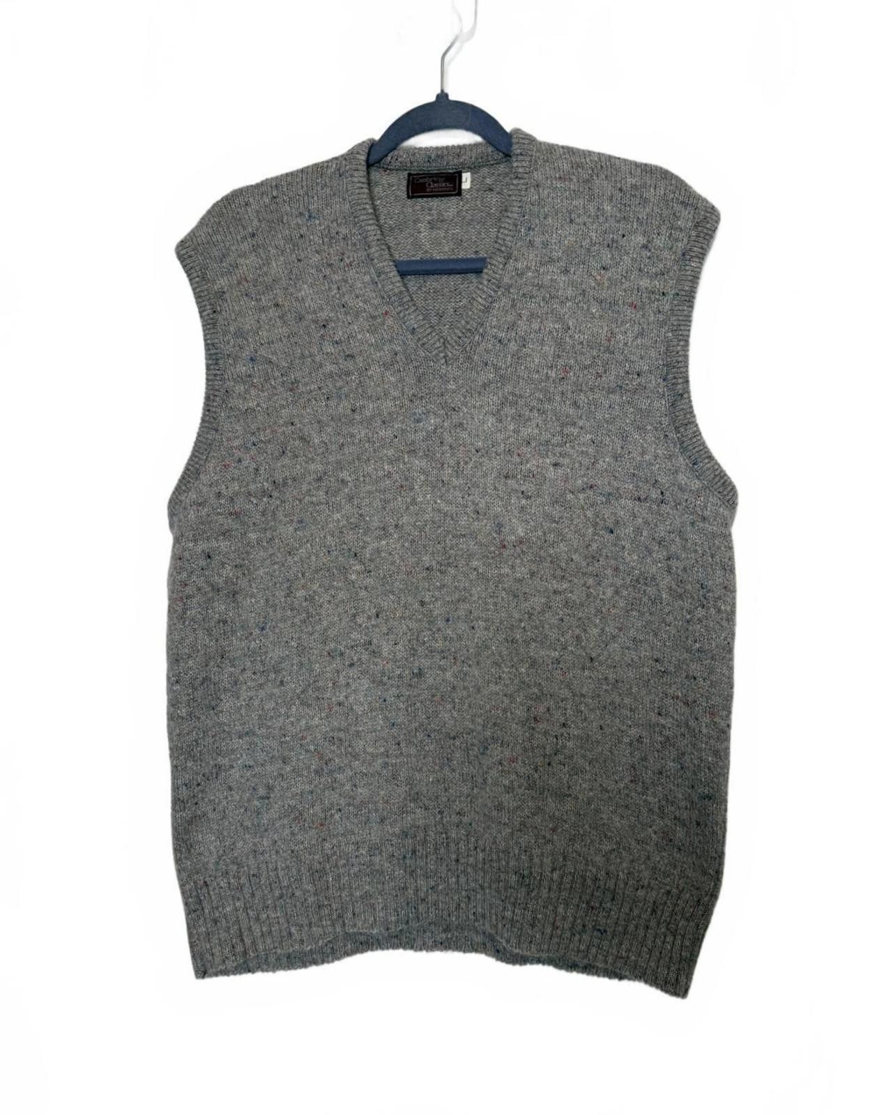 Other Men Vintage Cambridge Classics V-Neck Sweater Vest Size US L / EU 52-54 / 3 - 1 Thumbnail