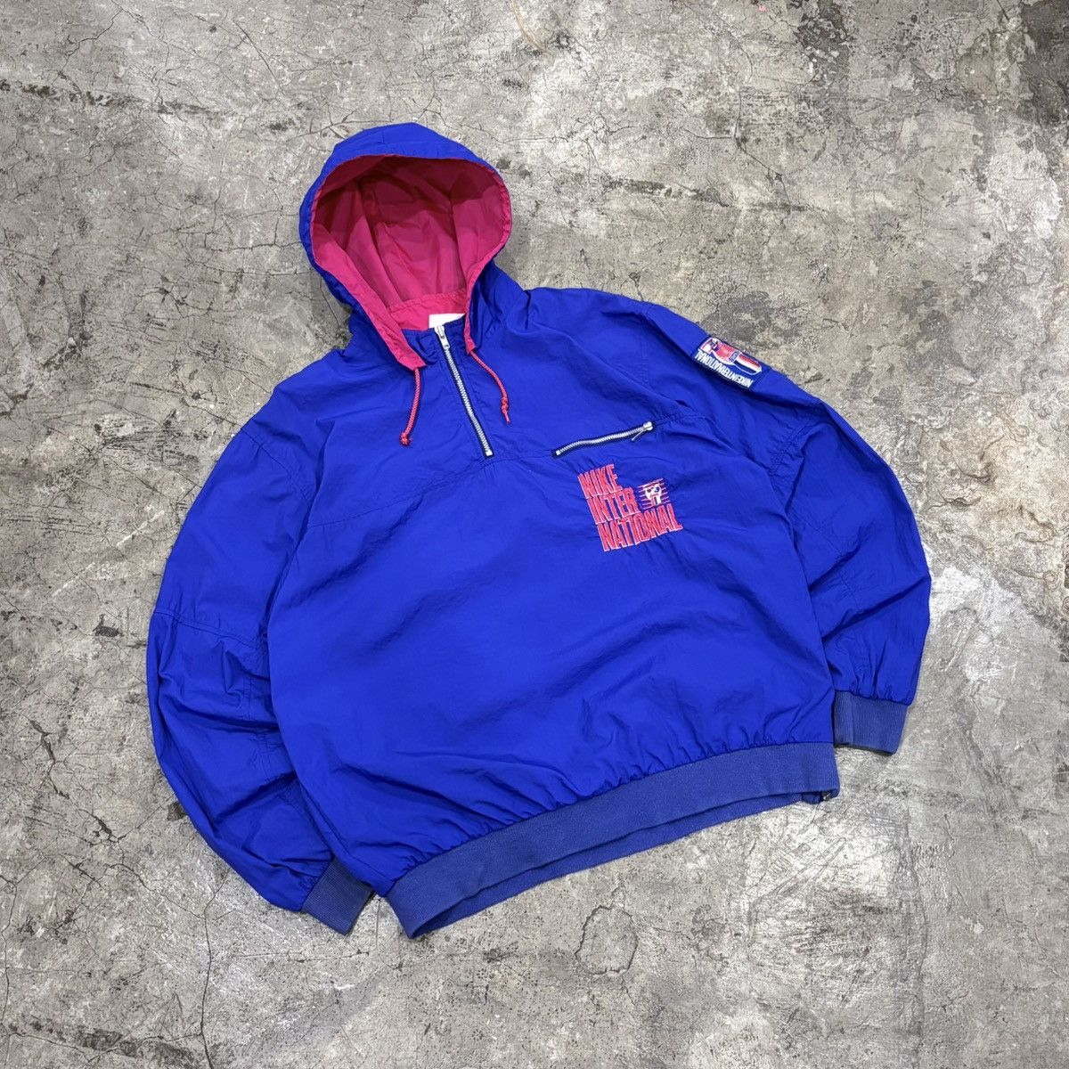 Nike Vintage 90s Nike International Half-Zip Hooded Windbreaker Size US L / EU 52-54 / 3 - 1 Thumbnail