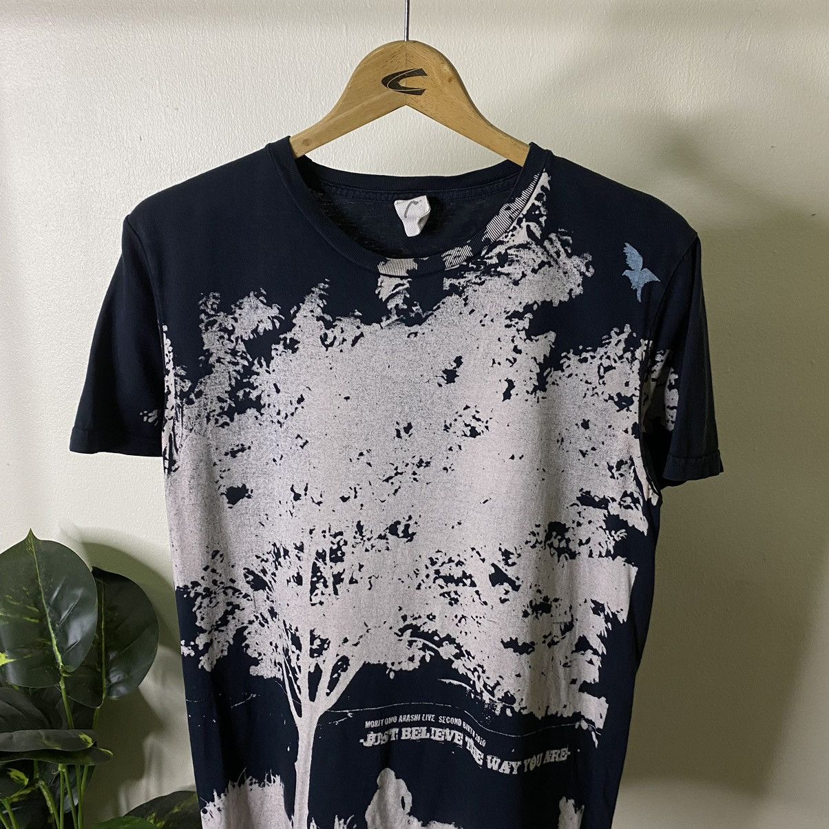Band Tees × Japanese Brand × Vintage Vintage 2010 Moritomo Arashi Live Second Birth Tour Tee Size US S / EU 44-46 / 1 - 2 Thumbnail