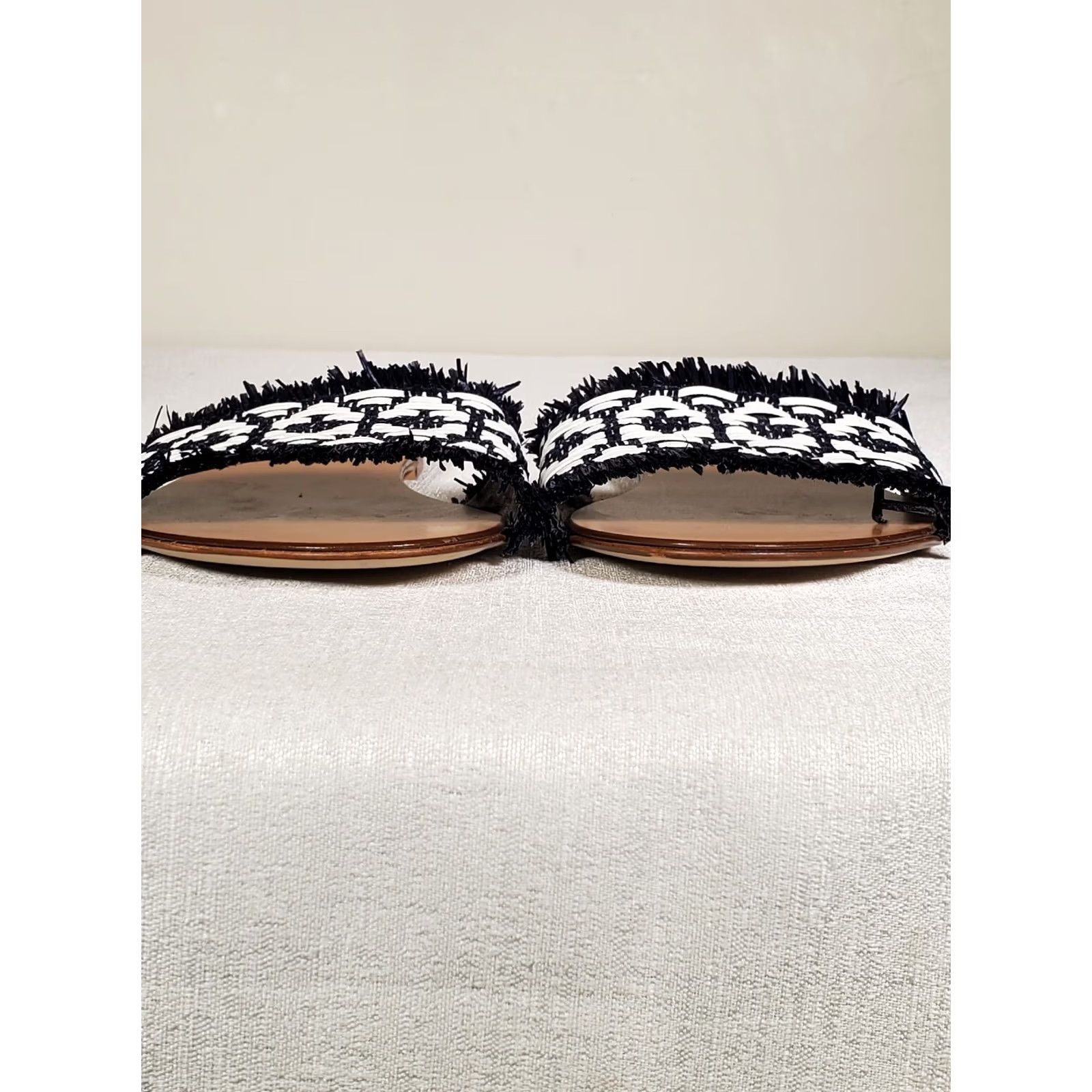 J.Crew J.Crew Sandals Woven Raffia Navy Blue / White Slip On Slides Women US 8.5 Italy Summer Casual Size US 9 / IT 39 - 4 Thumbnail