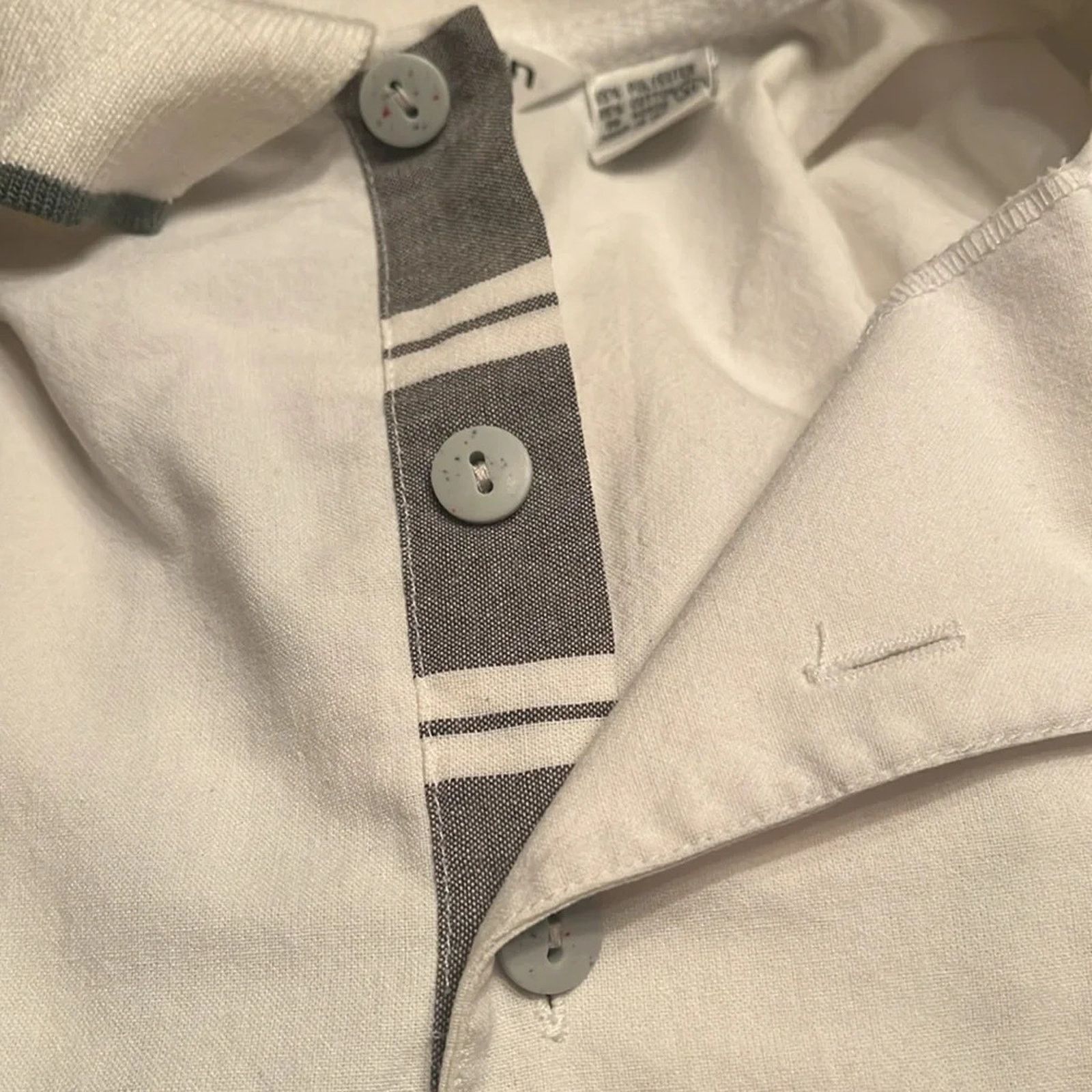 Pierre Cardin Pierre Cardin vintage partial button top, size XL Size US XL / EU 56 / 4 - 2 Thumbnail