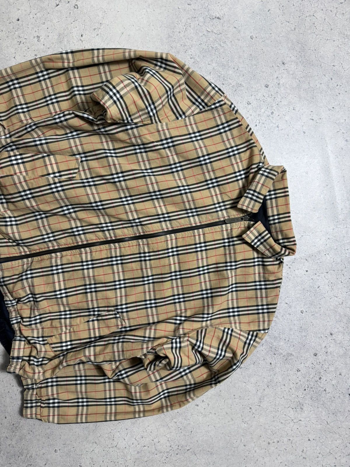 Burberry Burberry Vintage 90’s Bomber Light Jacket Checked Size M Size US M / EU 48-50 / 2 - 15 Thumbnail