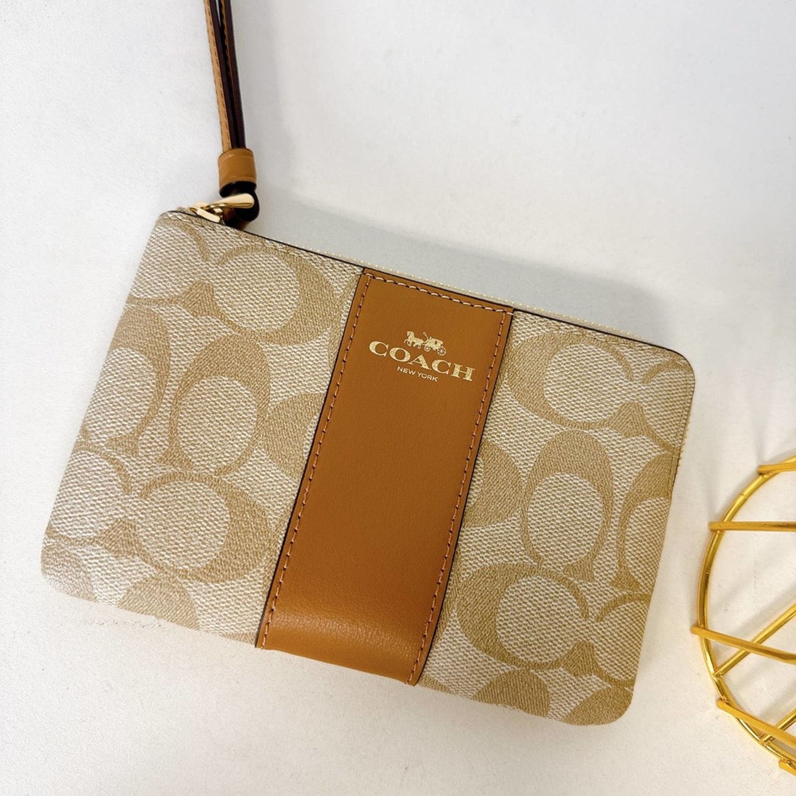 Coach Coach 58035 Corner Zip Wristlet In Signature Canvas Size ONE SIZE - 4 Thumbnail