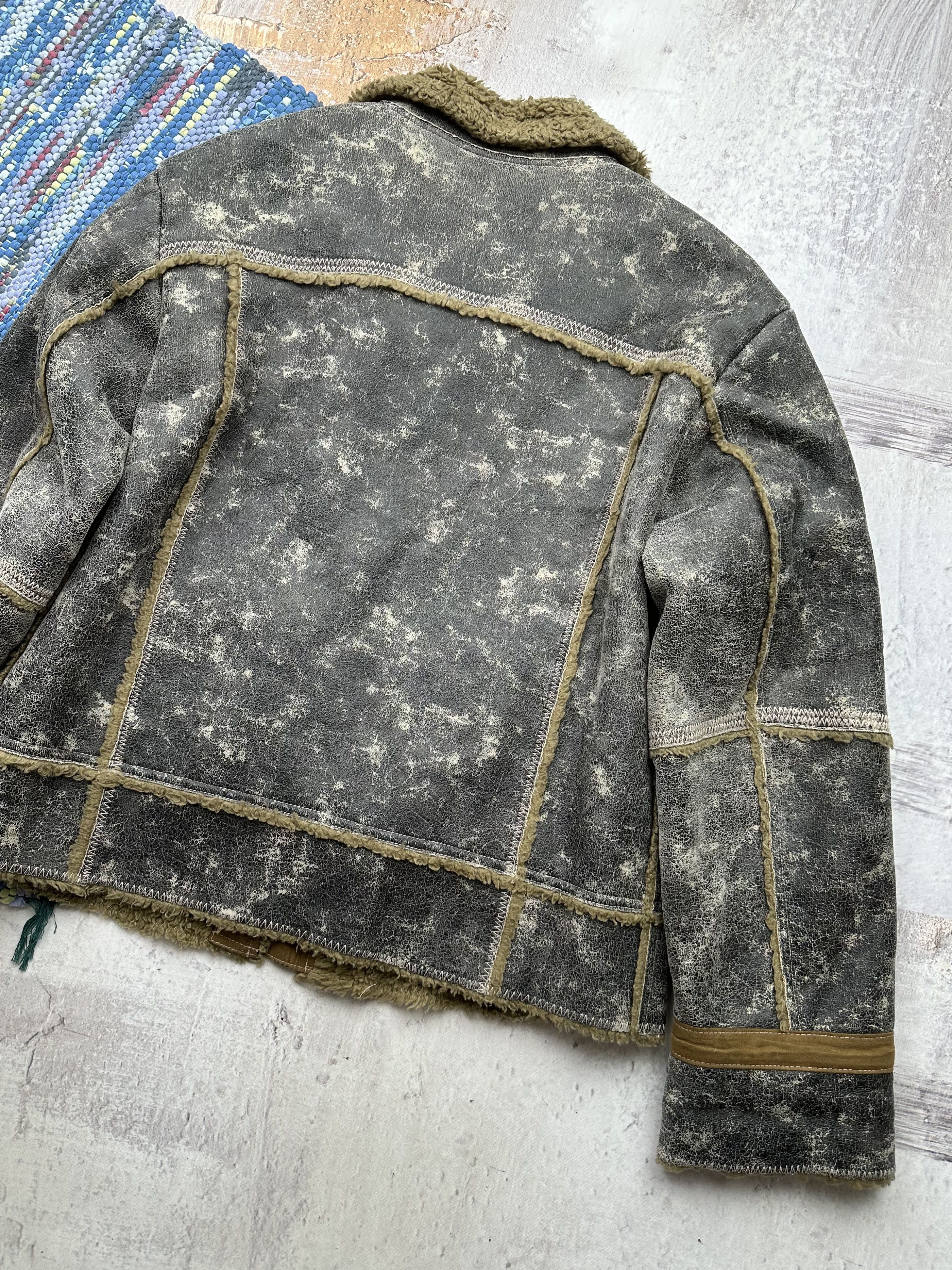 Vintage Vintage Faded Faux Sheepskin Coat A128D15(252) Size US L / EU 52-54 / 3 - 7 Thumbnail