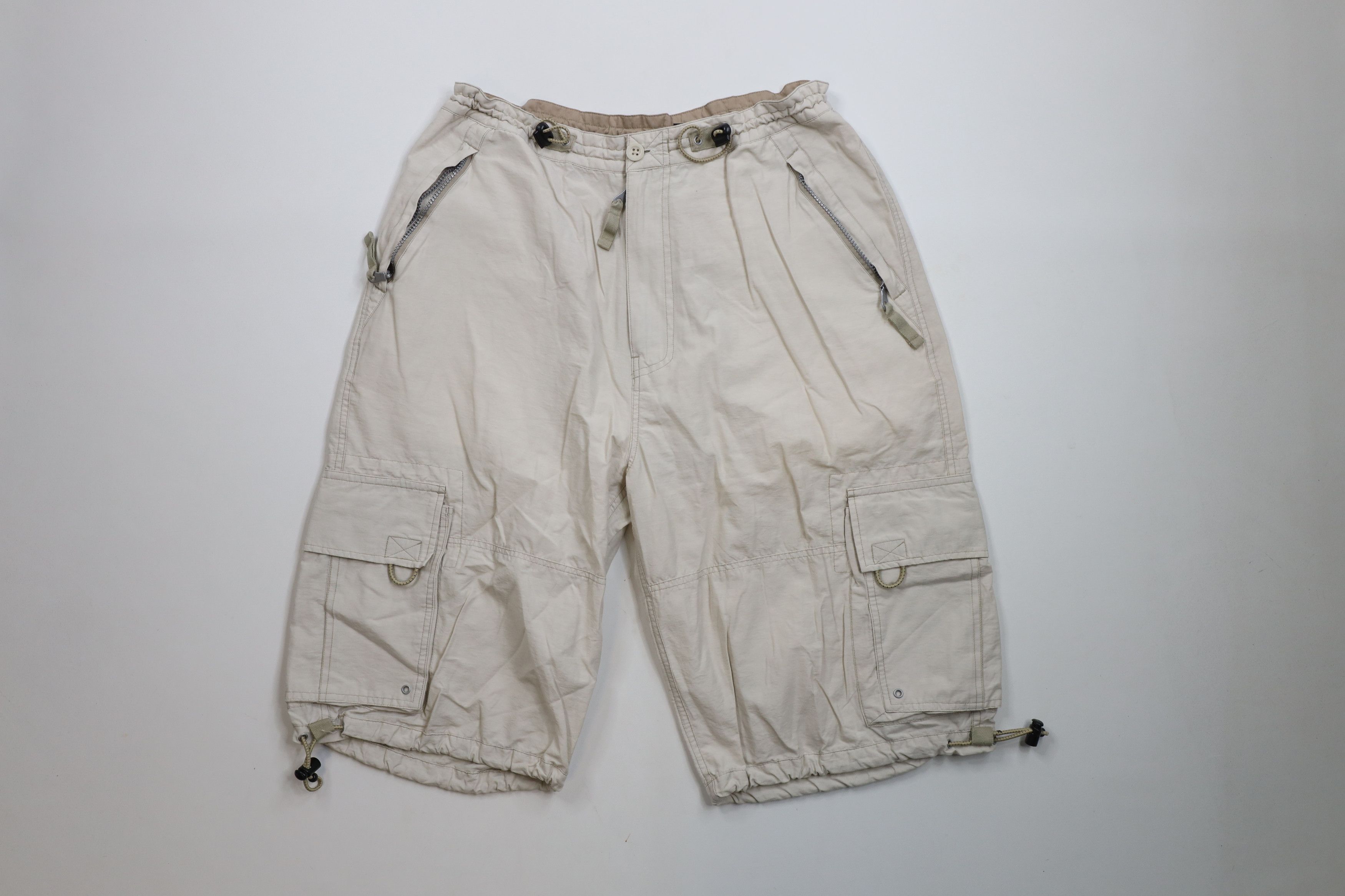 Vintage Vintage 90s Y2K Streetwear Fit Big Pocket Cargo Shorts Beige Size US 34 / EU 50 - 1 Thumbnail