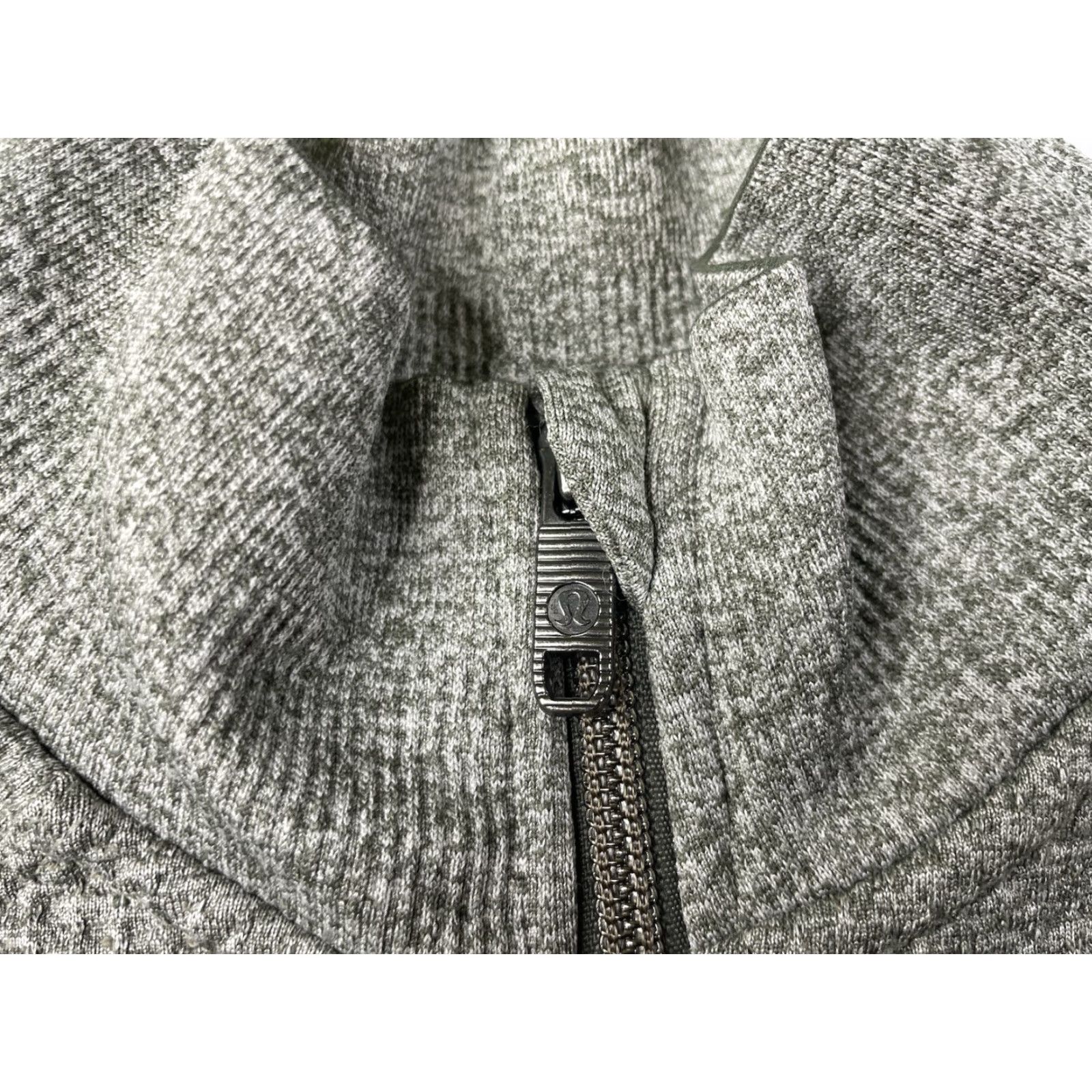 Lululemon Lululemon Pullover Womens 6 Gray 1/4 Zip Mock Neck Athleisure Gym & Training Running Yoga Outdoor Logo Sports Pullover Ladies Size M / US 6-8 / IT 42-44 - 3 Thumbnail