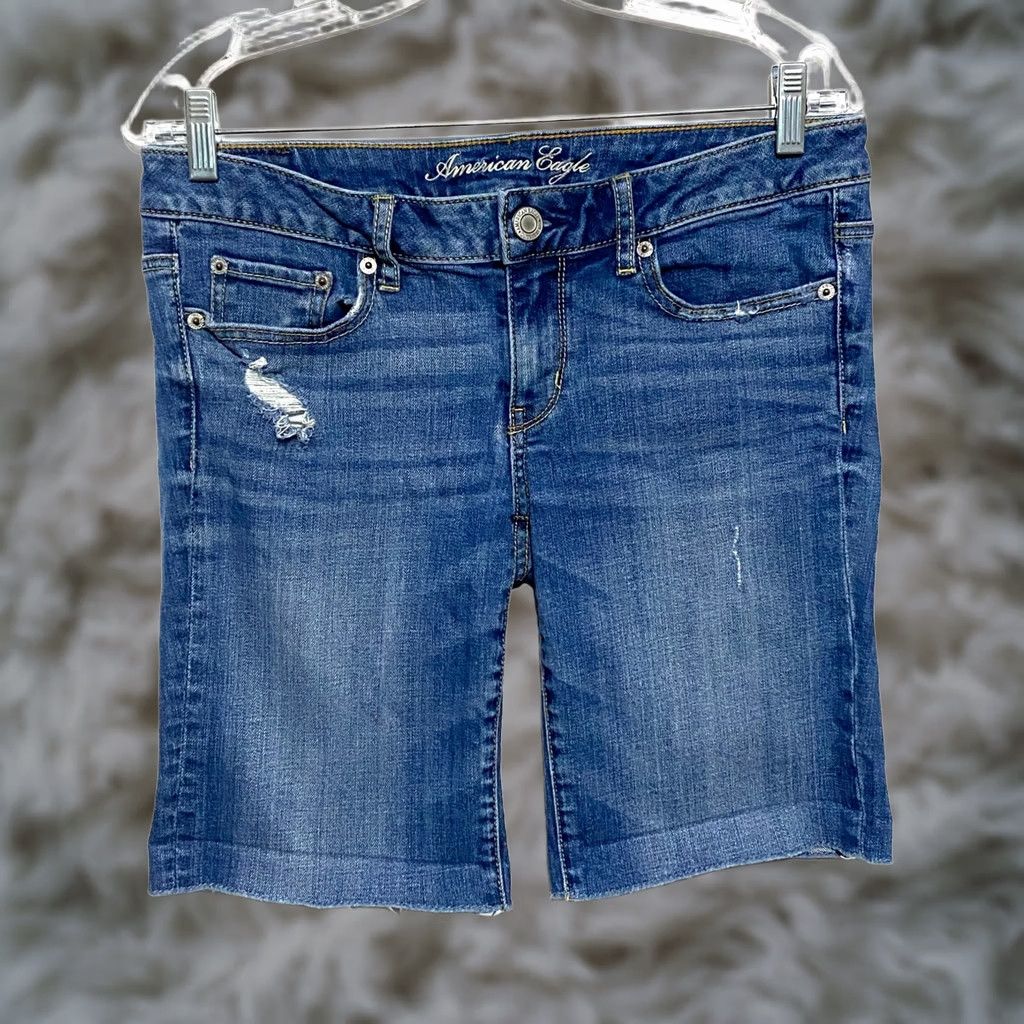 American Eagle Outfitters American Eagle Bermuda Jeans Shorts Womens 6 Distressed Stretch Denim Grunge Y2K Boho Bohemian Shirt Size 28" / US 6 / IT 42 - 1 Thumbnail