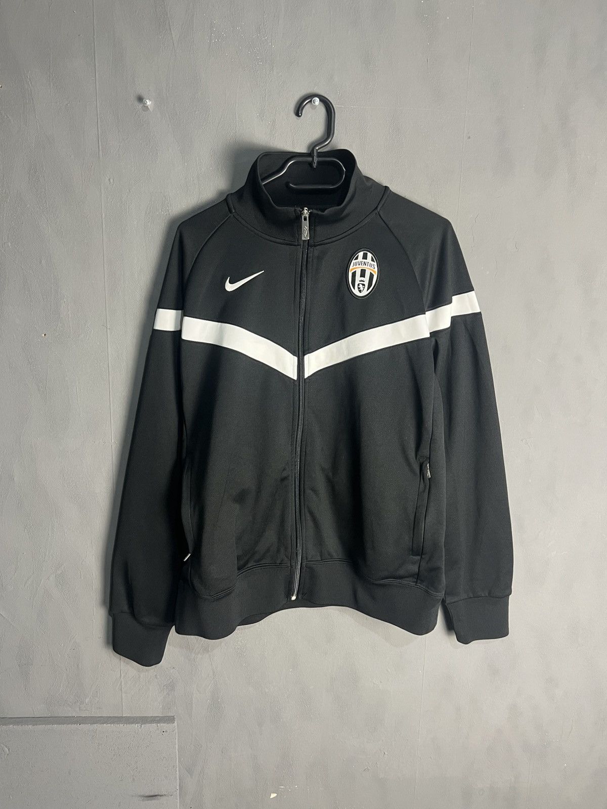 Nike Nike Vintage Juventus Zip Soccer jersey Size US L / EU 52-54 / 3 - 1 Thumbnail