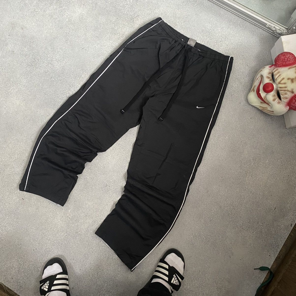 Nike Vintage Nike Track Pants Nylon Drill Y2K Swoosh Logo Size US 36 / EU 52 - 3 Thumbnail