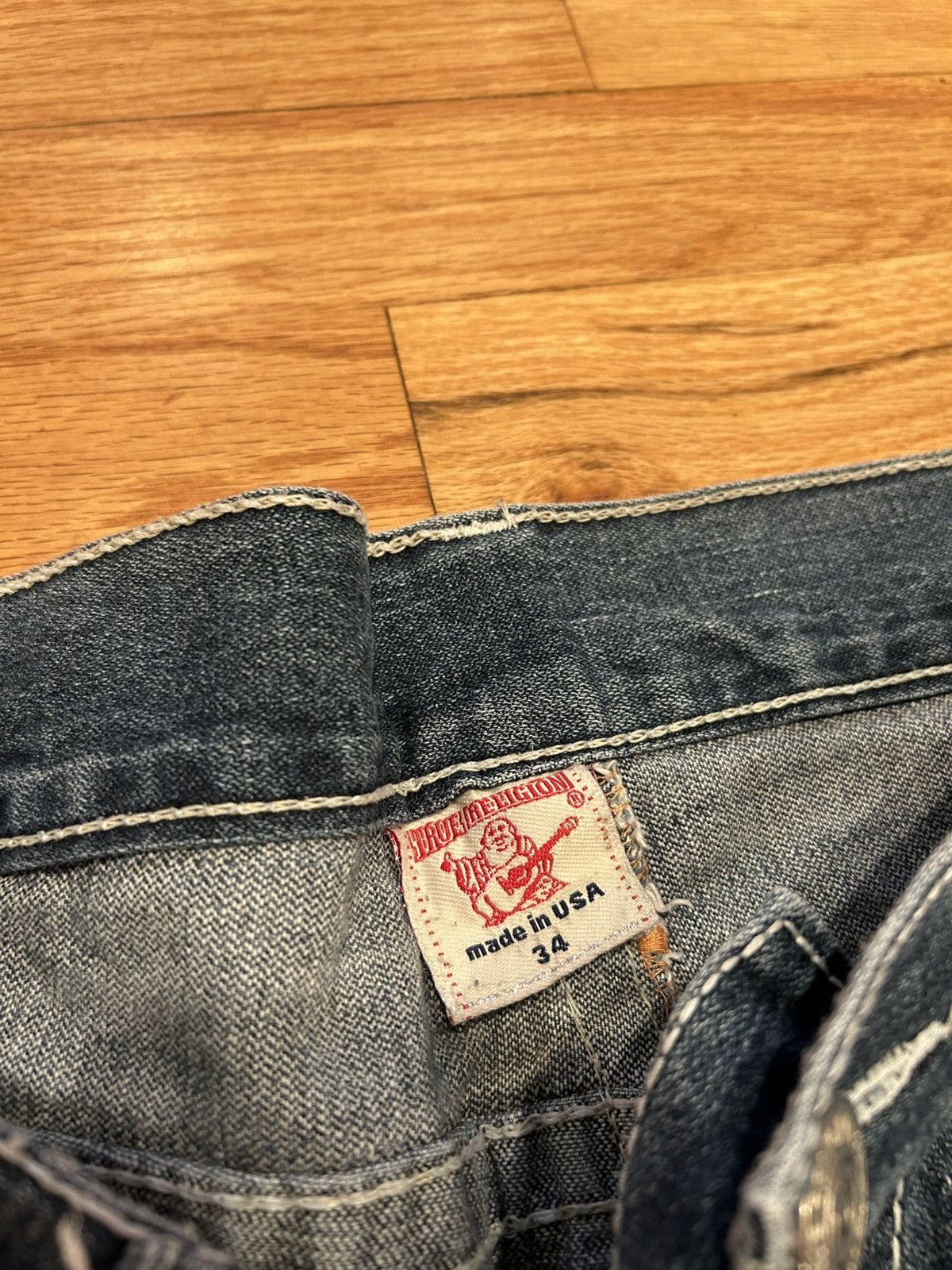 True Religion True religion Y2K Vintage jeans with a blue wash Size 34x32 Size US 34 / EU 50 - 3 Thumbnail