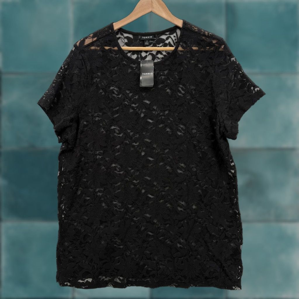 Torrid Torrid Shirt Womens 1X Black Sheer Stretch Lace Floral Crew Neck Tee Whimsy Goth Size XL / US 12-14 / IT 48-50 - 1 Thumbnail