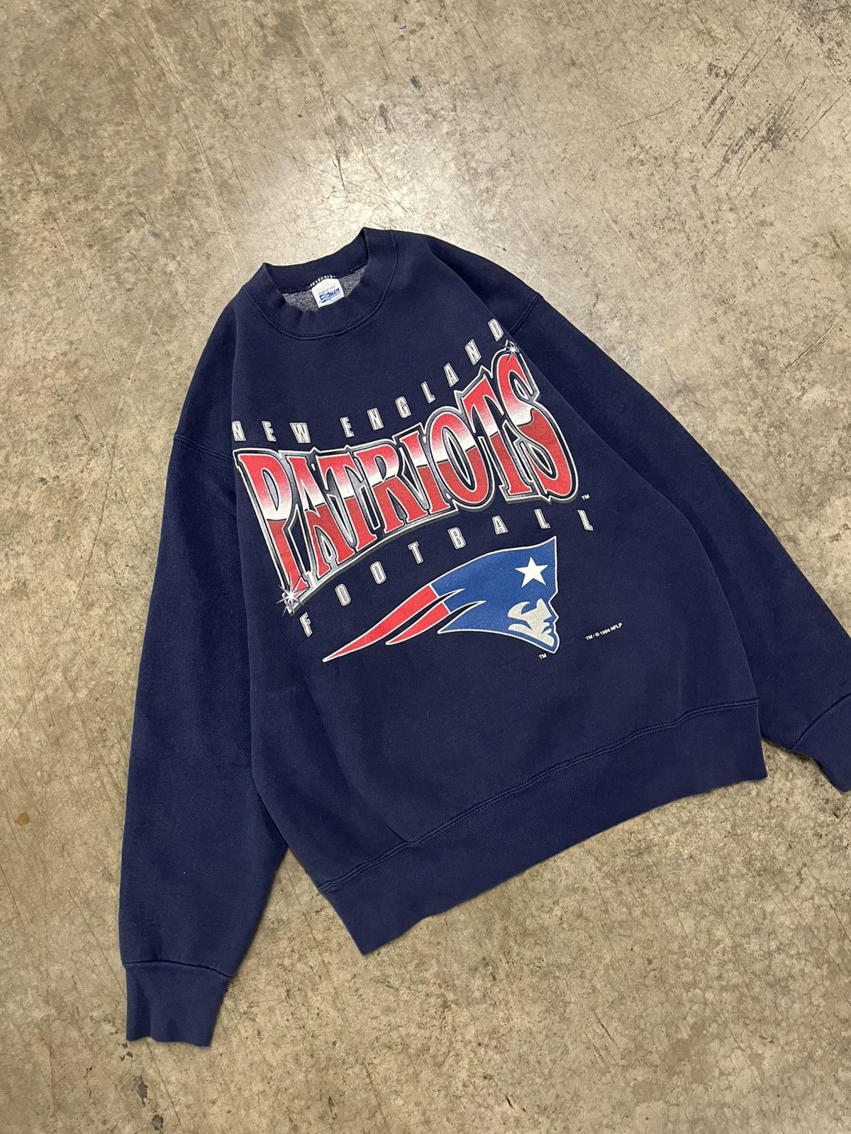 NFL × Vintage Vintage New England patriots 90s sweatshirt rare sports Size US L / EU 52-54 / 3 - 4 Thumbnail