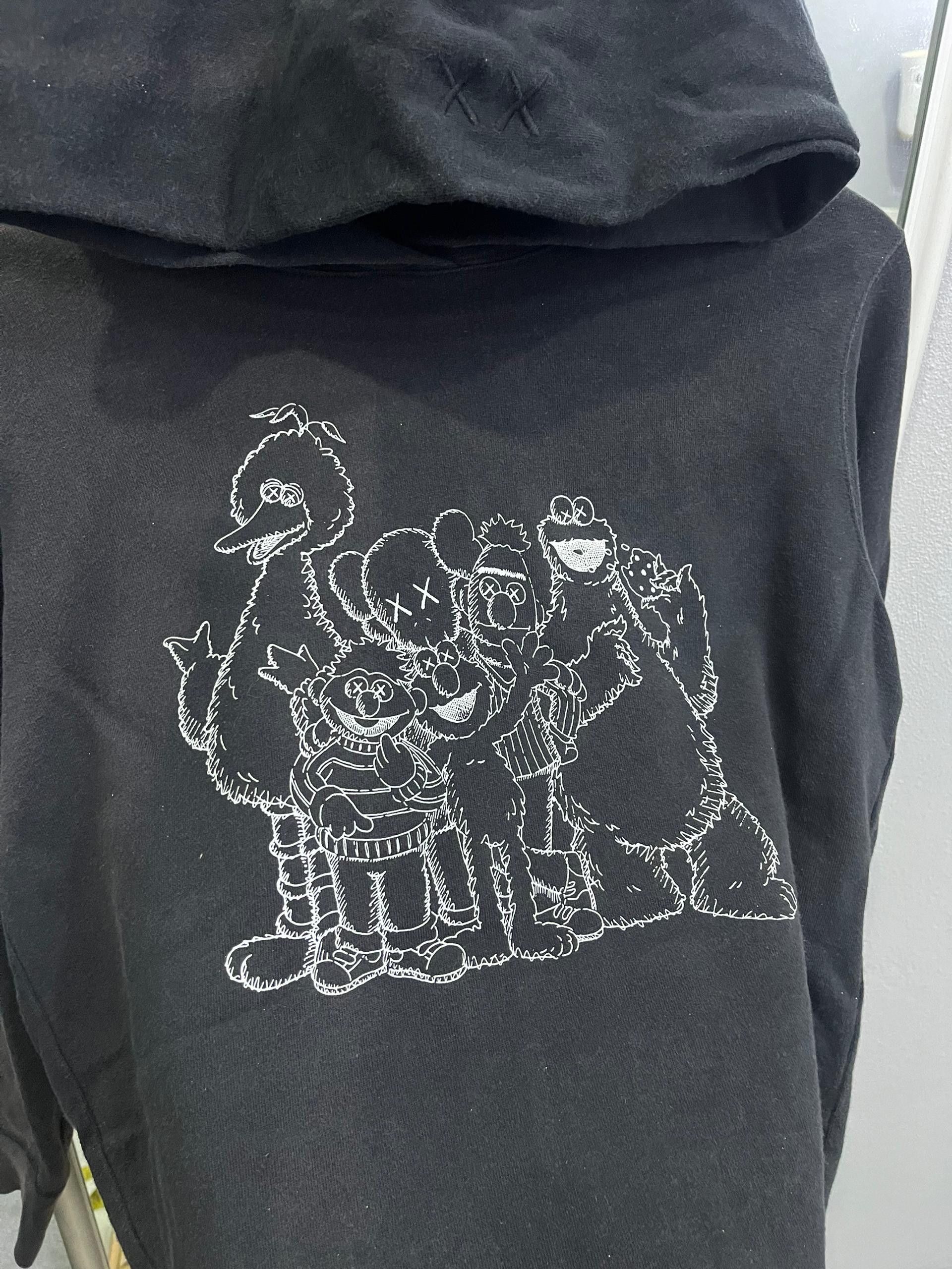 Kaws × Uniqlo Uniqlo UT Sesame Street x KAWS Hoodie Black Size US S / EU 44-46 / 1 - 5 Thumbnail