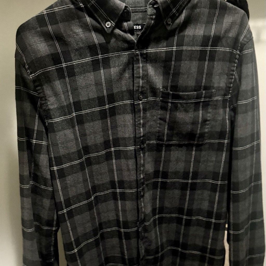 Express Express Button Down Plaid Shirt, Men’s Small, Black, Plaid Size US S / EU 44-46 / 1 - 3 Thumbnail