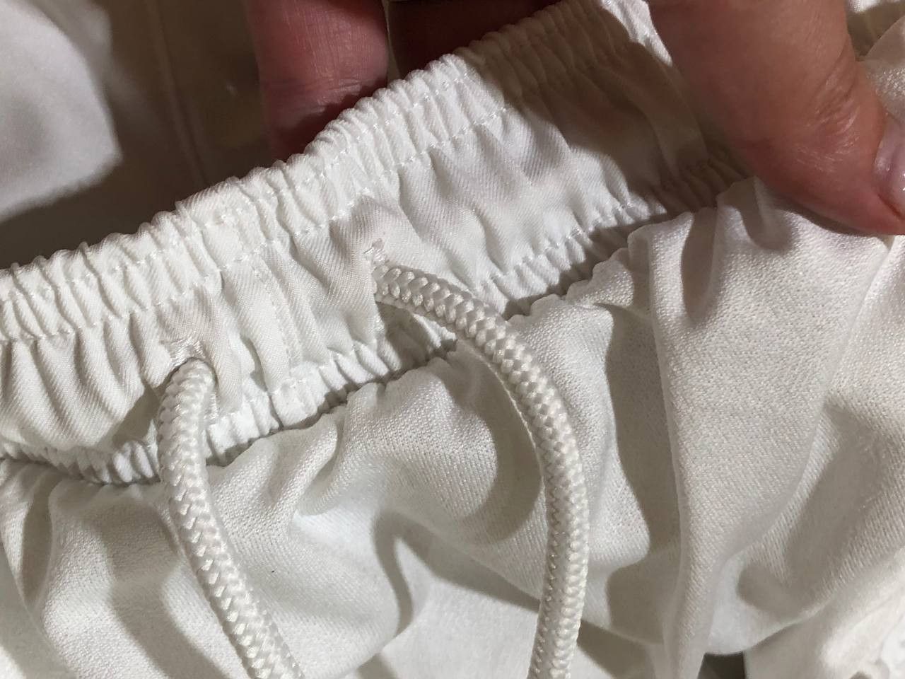 Nike Vintage Nike White Embroidered Logo Shorts Size XL Size US 36 / EU 52 - 14 Thumbnail