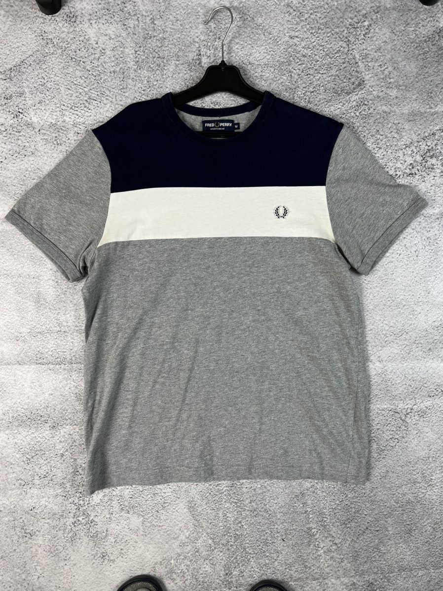 Fred Perry Fred Perry small logo T-shirt Y2K Size US M / EU 48-50 / 2 - 2 Thumbnail