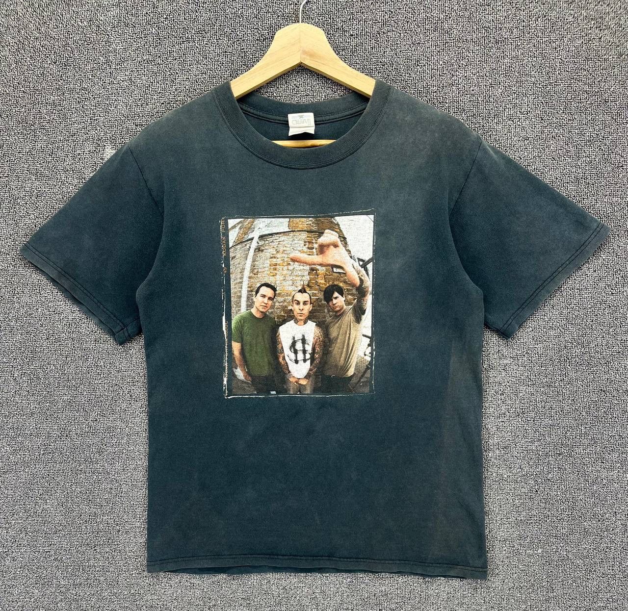 Band Tees Vintage Blink 182 Punk Rock Band Tees T Shirts Size US S / EU 44-46 / 1 - 1 Thumbnail