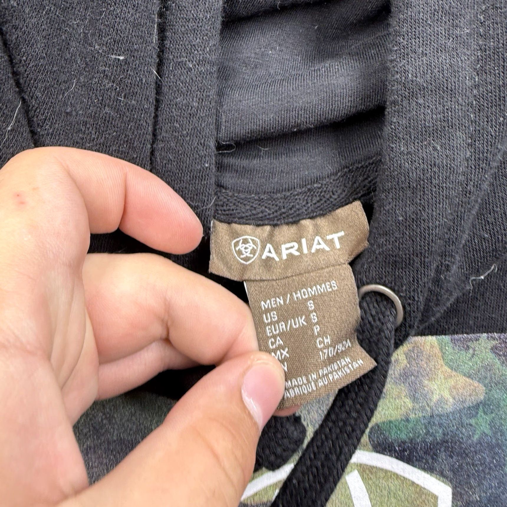 Ariat Ariat Hoodie Mens Small Fleece Pullover Black Camo Cotton Blend Logo Embroidered Graphic Print Hooded Pockets Cowboy Western Work Size US S / EU 44-46 / 1 - 5 Thumbnail