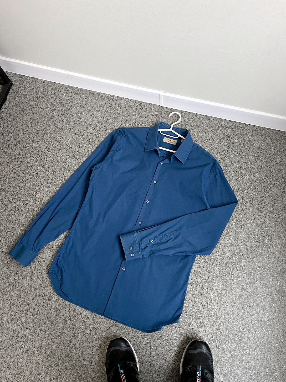 Burberry BURBERRY SLIM FIT BUTTON UP SHIRT MENS SZ 16 L Size US L / EU 52-54 / 3 - 1 Thumbnail