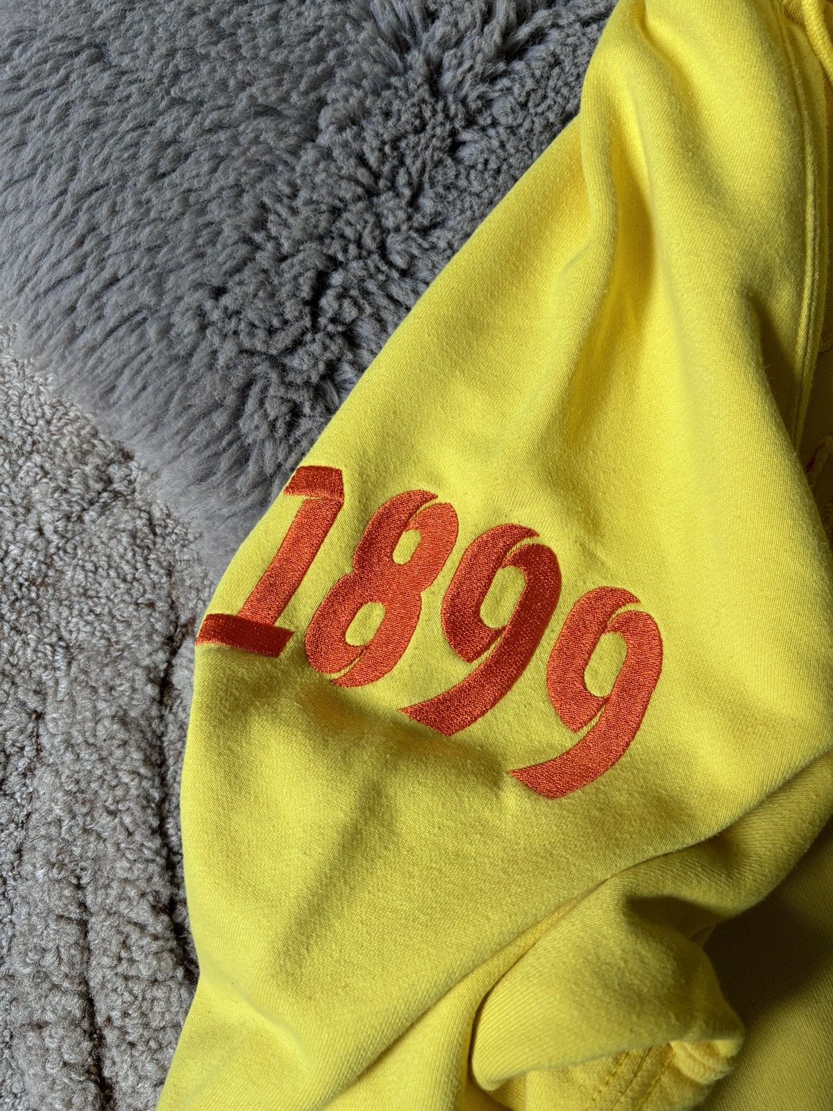 Japanese Brand × Nike × Vintage Nike Vintage FCB Barcelona Big Logo Y2K zip hoodie Size US L / EU 52-54 / 3 - 6 Thumbnail